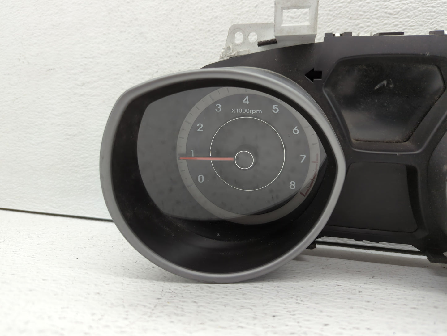 2014-2016 Hyundai Elantra Instrument Cluster Speedometer Gauges P/N:94004-3X210 Fits Fits 2014 2015 2016 OEM Used Auto Parts