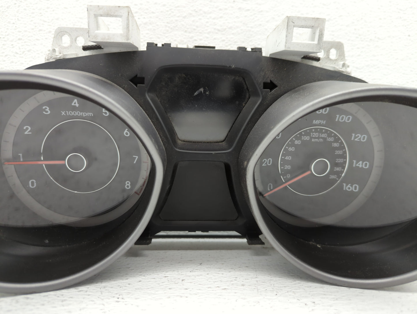2014-2016 Hyundai Elantra Instrument Cluster Speedometer Gauges P/N:94004-3X210 Fits Fits 2014 2015 2016 OEM Used Auto Parts