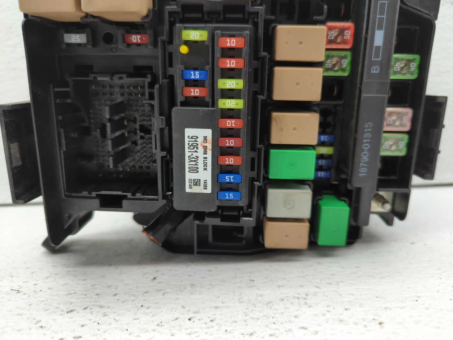 2014-2016 Hyundai Elantra Fusebox Fuse Box Panel Relay Module P/N:91950-3X510 91955-3X050 Fits Fits 2014 2015 2016 OEM Used 