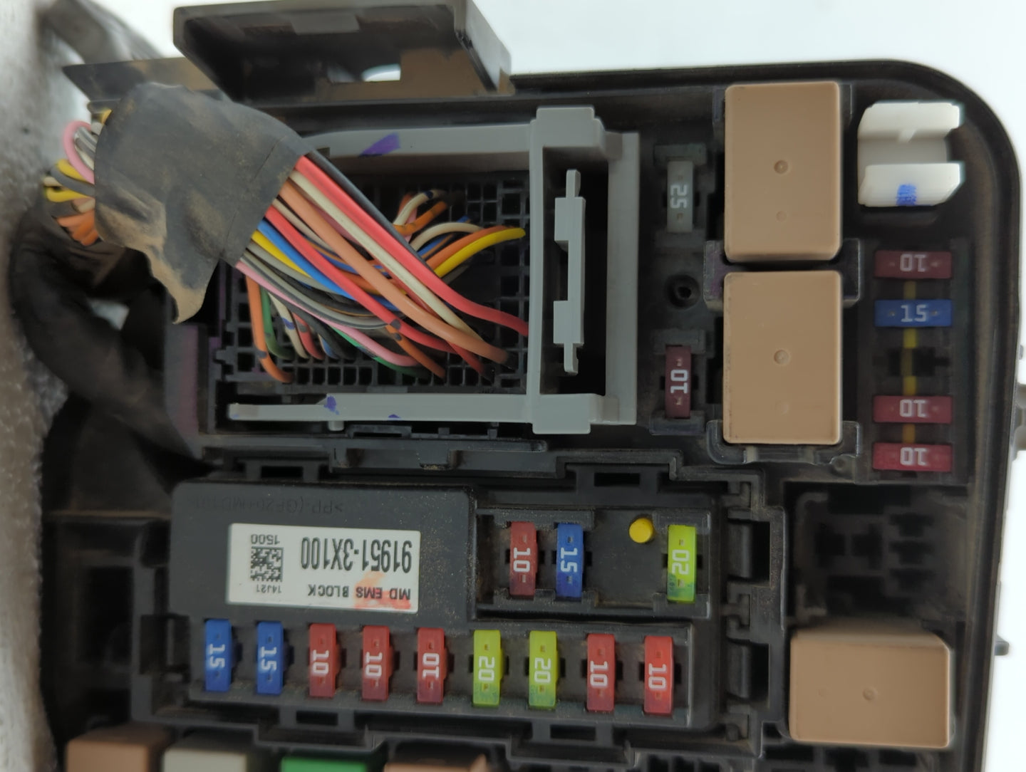 2014-2016 Hyundai Elantra Fusebox Fuse Box Panel Relay Module Fits Fits 2014 2015 2016 OEM Used Auto Parts - Oemusedautopart