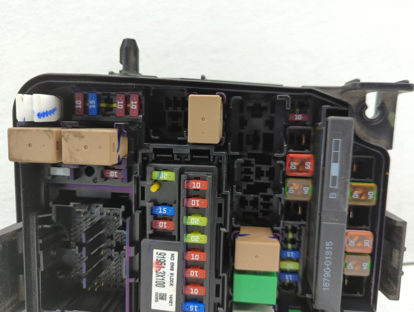 2014-2016 Hyundai Elantra Fusebox Fuse Box Panel Relay Module P/N:912013Y060 Fits Fits 2014 2015 2016 OEM Used Auto Parts - 