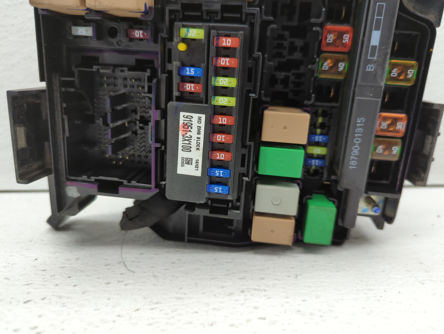 2014-2016 Hyundai Elantra Fusebox Fuse Box Panel Relay Module P/N:912013Y060 Fits Fits 2014 2015 2016 OEM Used Auto Parts - 