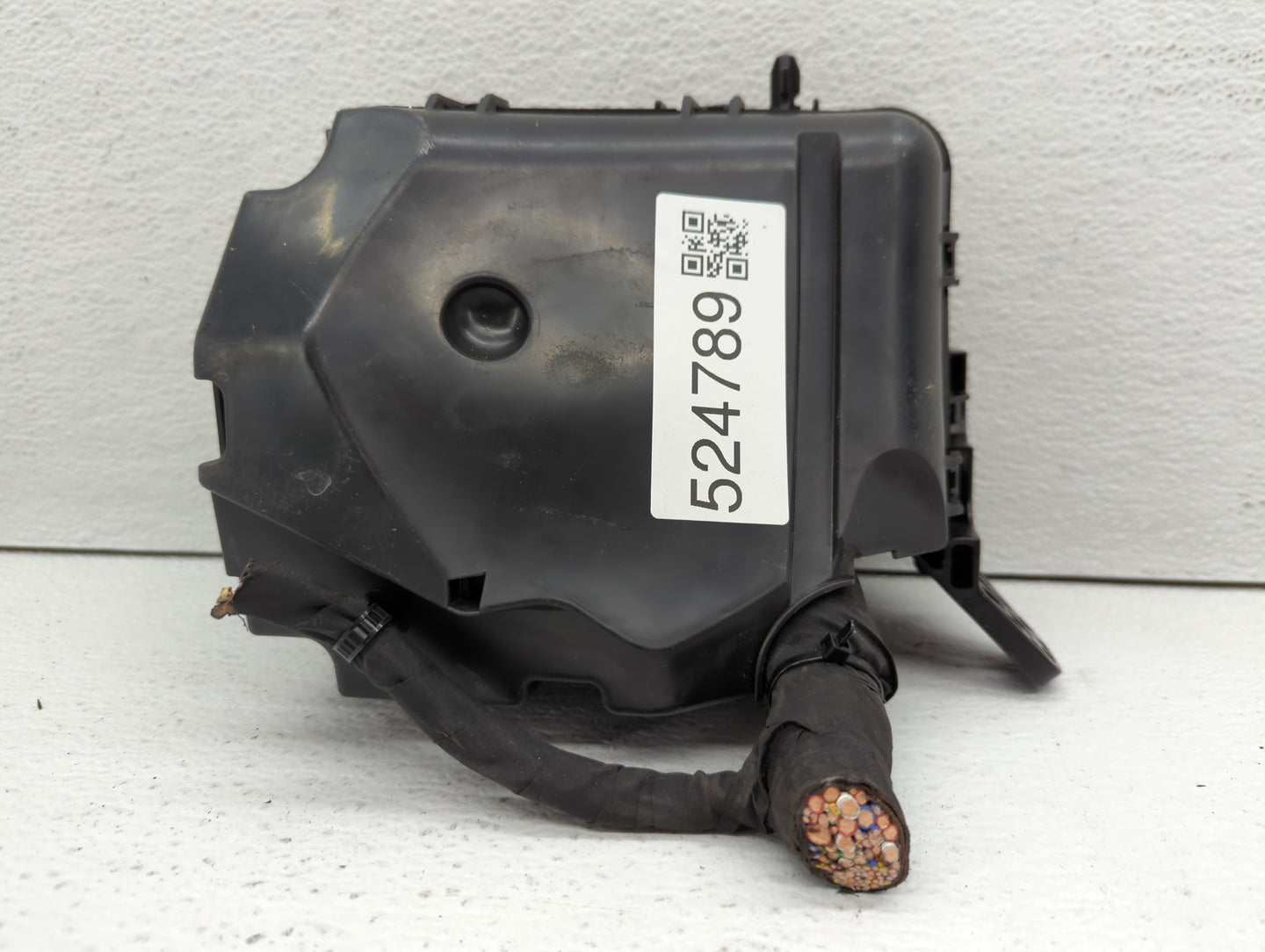 2014-2016 Hyundai Elantra Fusebox Fuse Box Panel Relay Module P/N:912013Y060 Fits Fits 2014 2015 2016 OEM Used Auto Parts - 