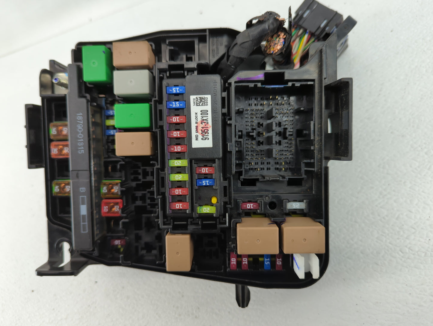 2014-2016 Hyundai Elantra Fusebox Fuse Box Panel Relay Module P/N:91951-3X710 912013Y040UA Fits Fits 2014 2015 2016 OEM Used