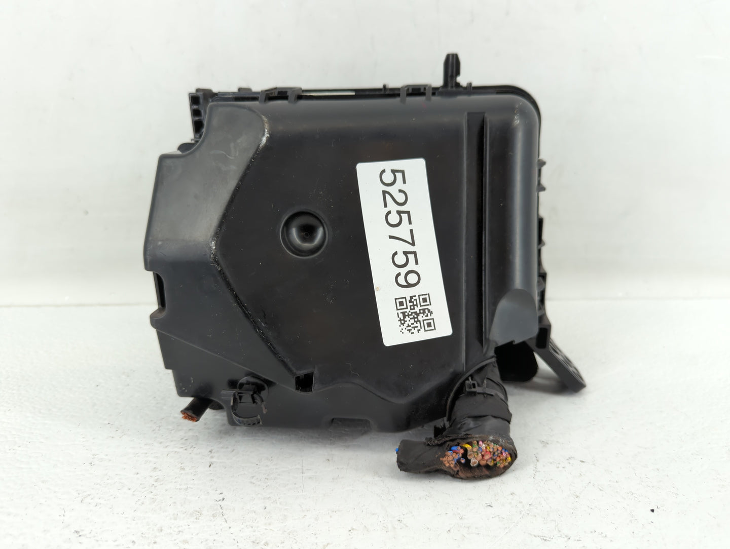 2014-2016 Hyundai Elantra Fusebox Fuse Box Panel Relay Module P/N:91951-3X710 912013Y060 Fits Fits 2014 2015 2016 OEM Used A