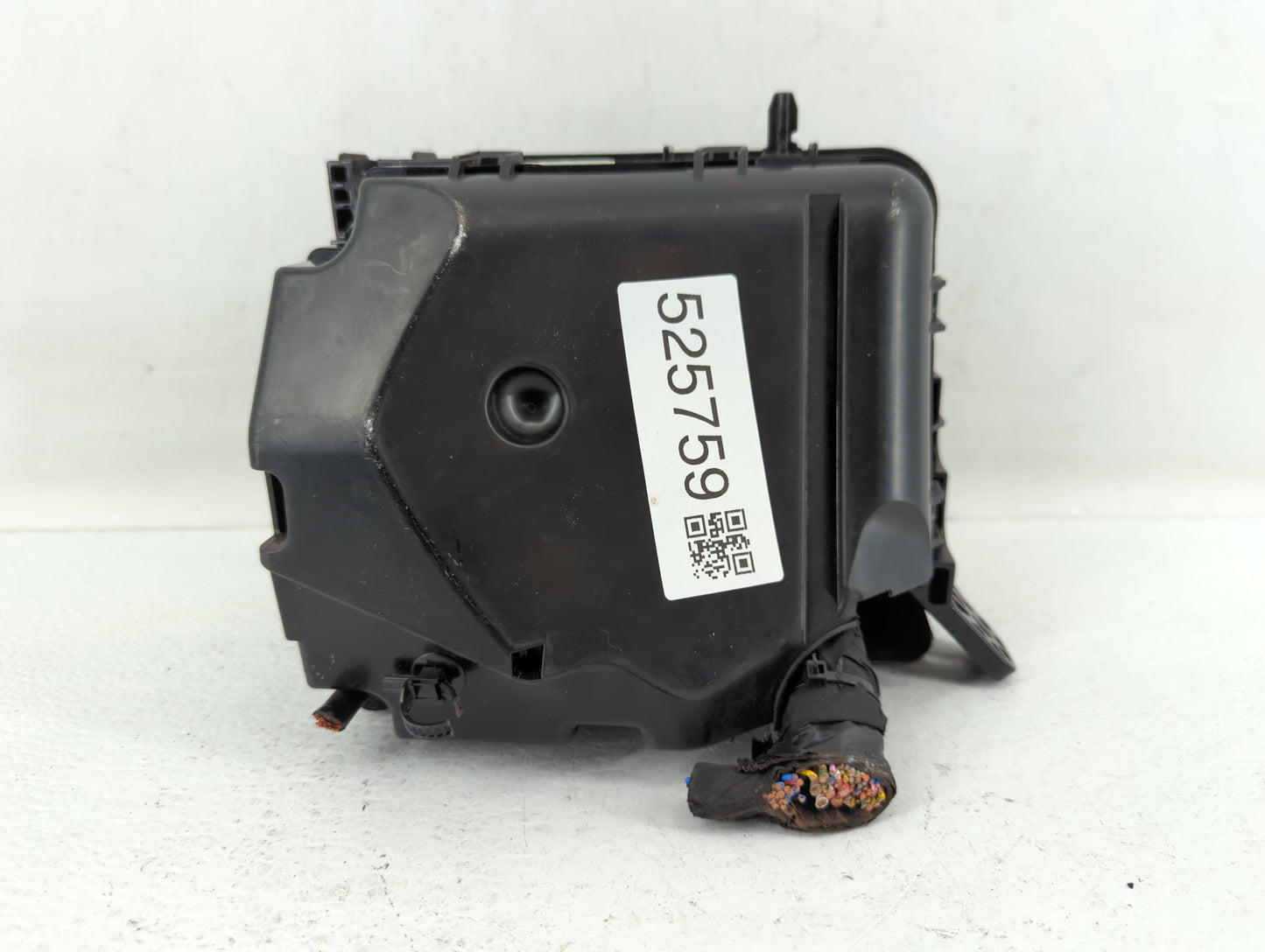 2014-2016 Hyundai Elantra Fusebox Fuse Box Panel Relay Module P/N:91951-3X710 912013Y060 Fits Fits 2014 2015 2016 OEM Used A