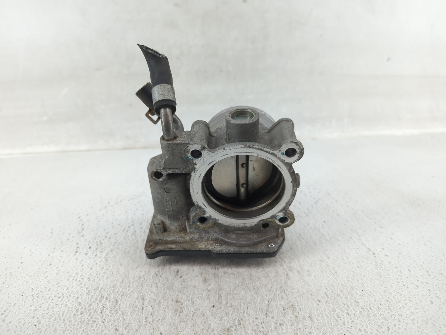 2011-2020 Hyundai Elantra Throttle Body P/N:35100-2E710 35100-2E000 Fits OEM Used Auto Parts - Oemusedautoparts1.com