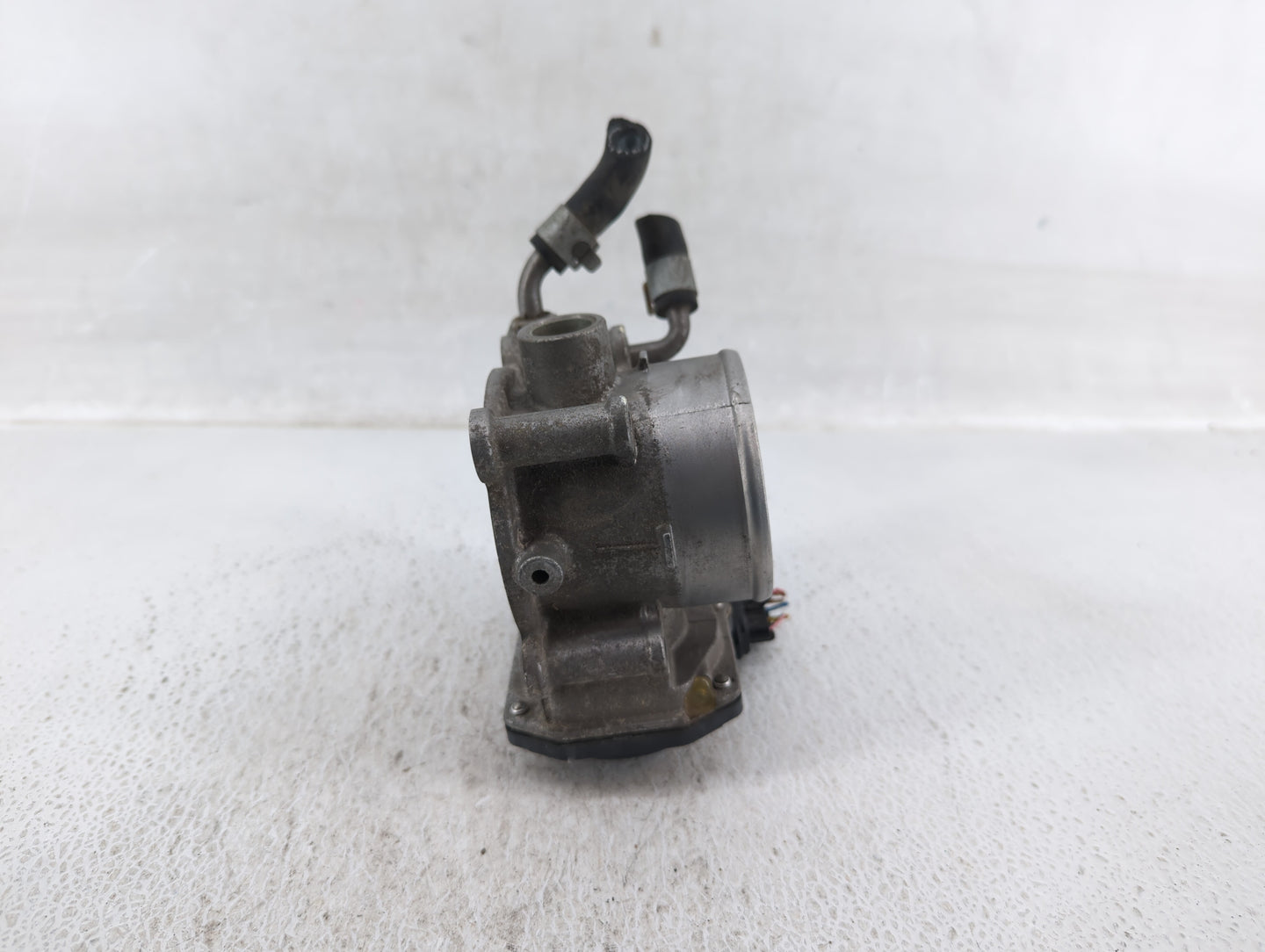 2011-2020 Hyundai Elantra Throttle Body P/N:35100-2E710 35100-2E000 Fits OEM Used Auto Parts - Oemusedautoparts1.com