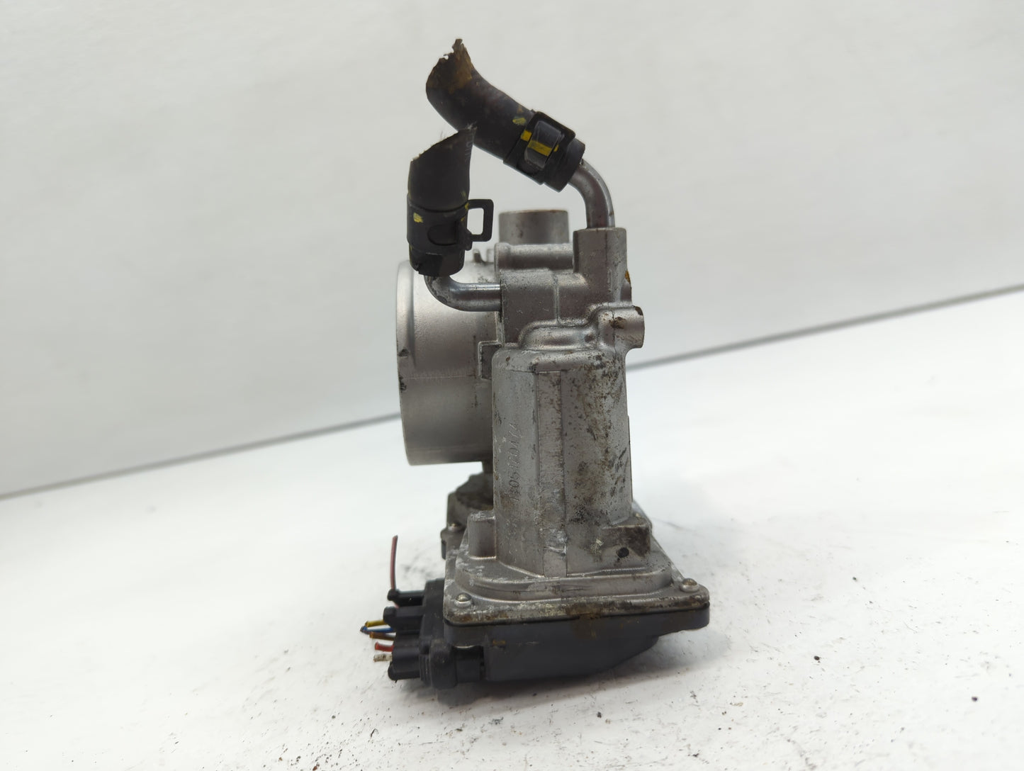 2011-2020 Hyundai Elantra Throttle Body P/N:35100-2E000 Fits Fits 2011 2012 2013 2014 2015 2016 2017 2018 2019 2020 2021 OEM