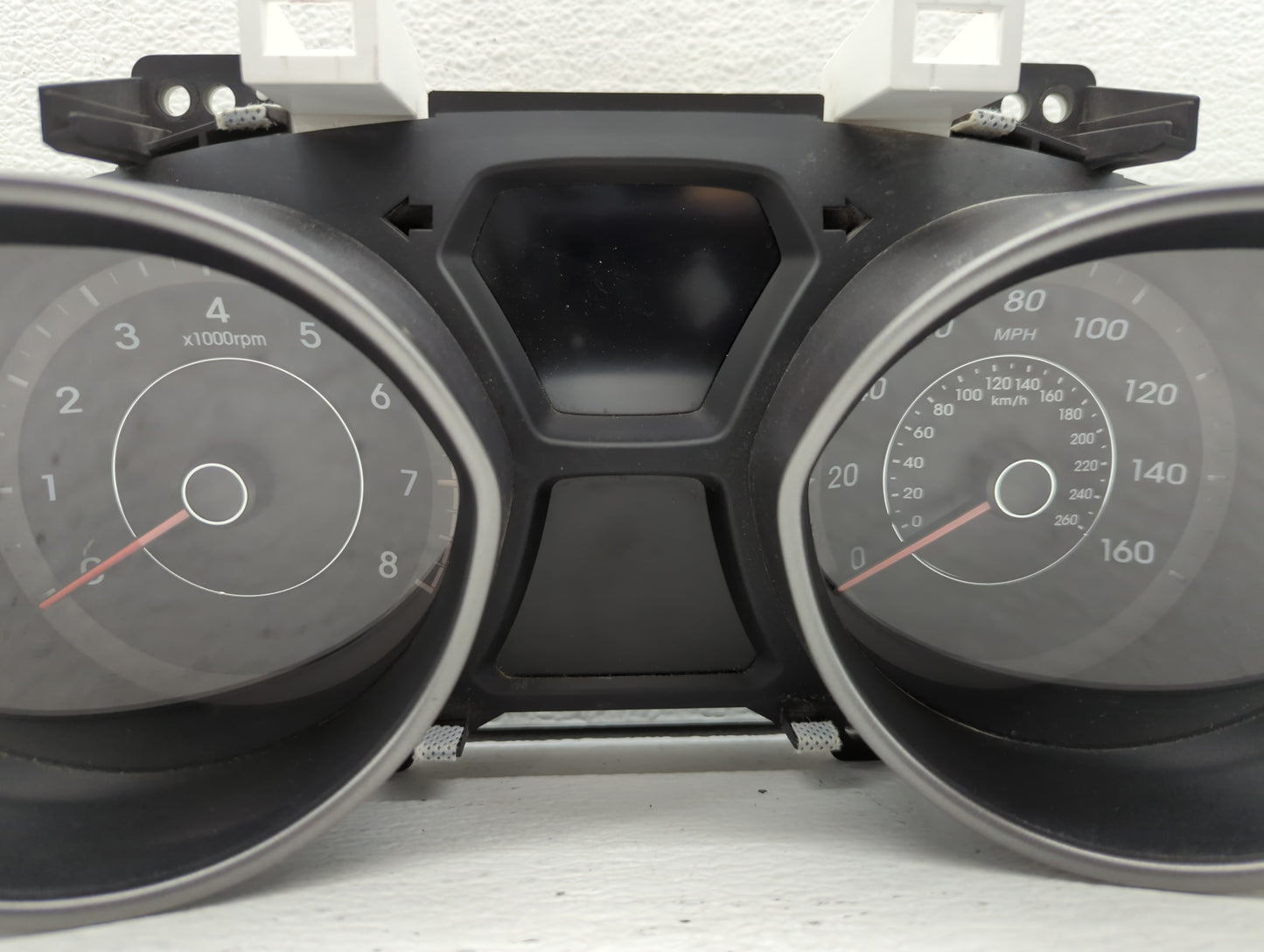 2014-2016 Hyundai Elantra Instrument Cluster Speedometer Gauges P/N:94004-3Y010 Fits Fits 2014 2015 2016 OEM Used Auto Parts
