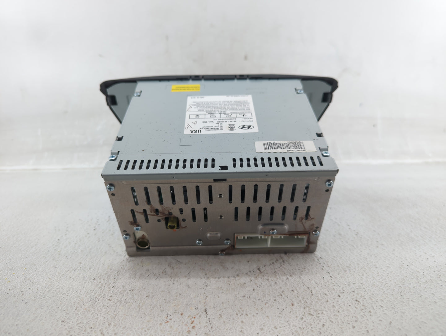2014-2016 Hyundai Elantra Am Fm Cd Player Radio Receiver - Oemusedautoparts1.com