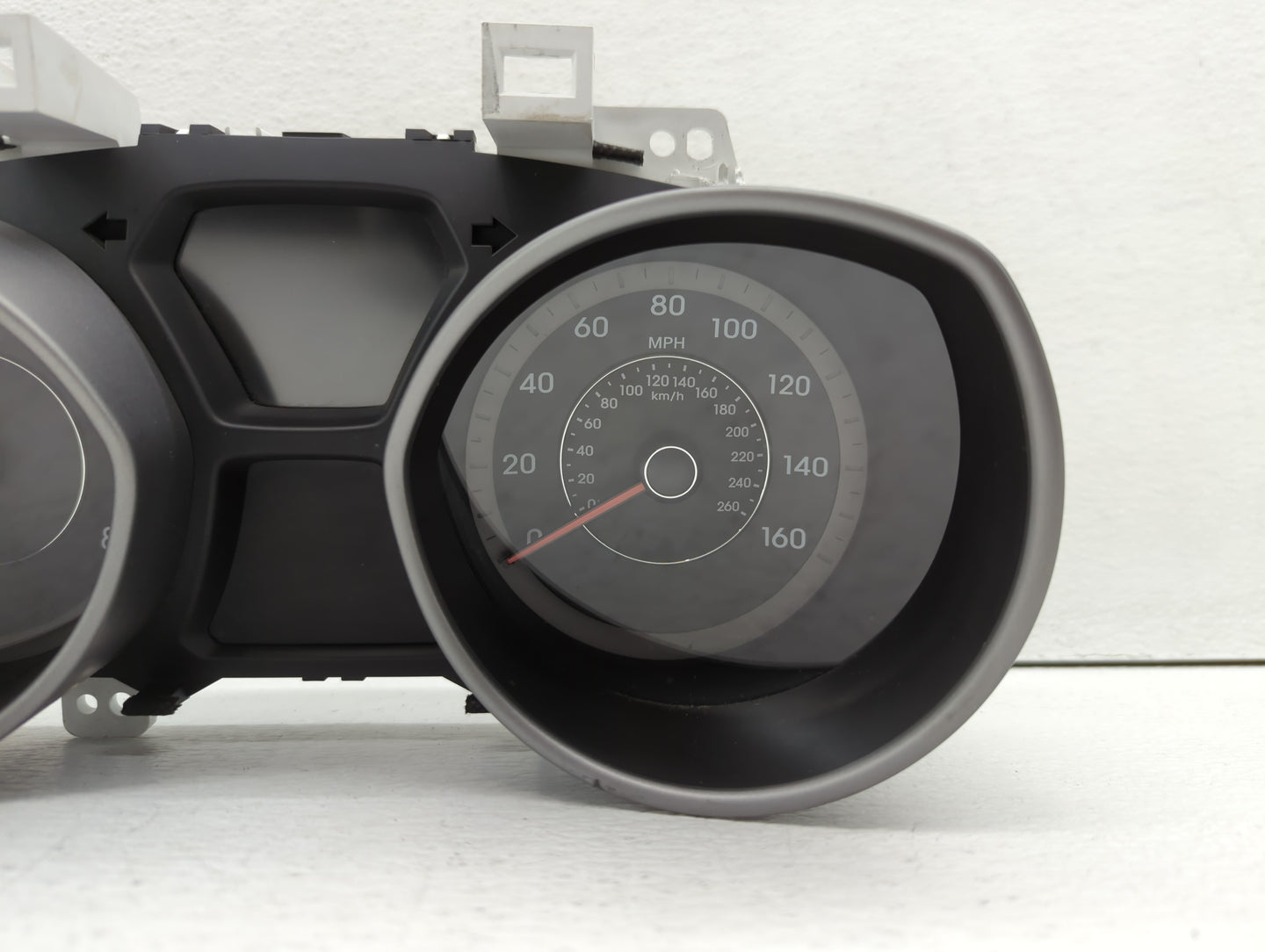 2014-2016 Hyundai Elantra Instrument Cluster Speedometer Gauges P/N:94004-3X210 Miles: Fits Fits 2014 2015 2016 OEM Used Aut