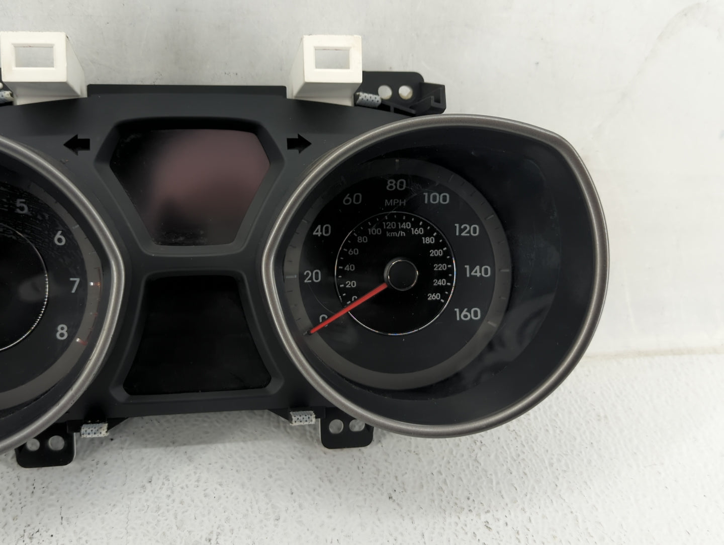 2014-2016 Hyundai Elantra Instrument Cluster Speedometer Gauges P/N:94004-3Y010 Fits Fits 2014 2015 2016 OEM Used Auto Parts