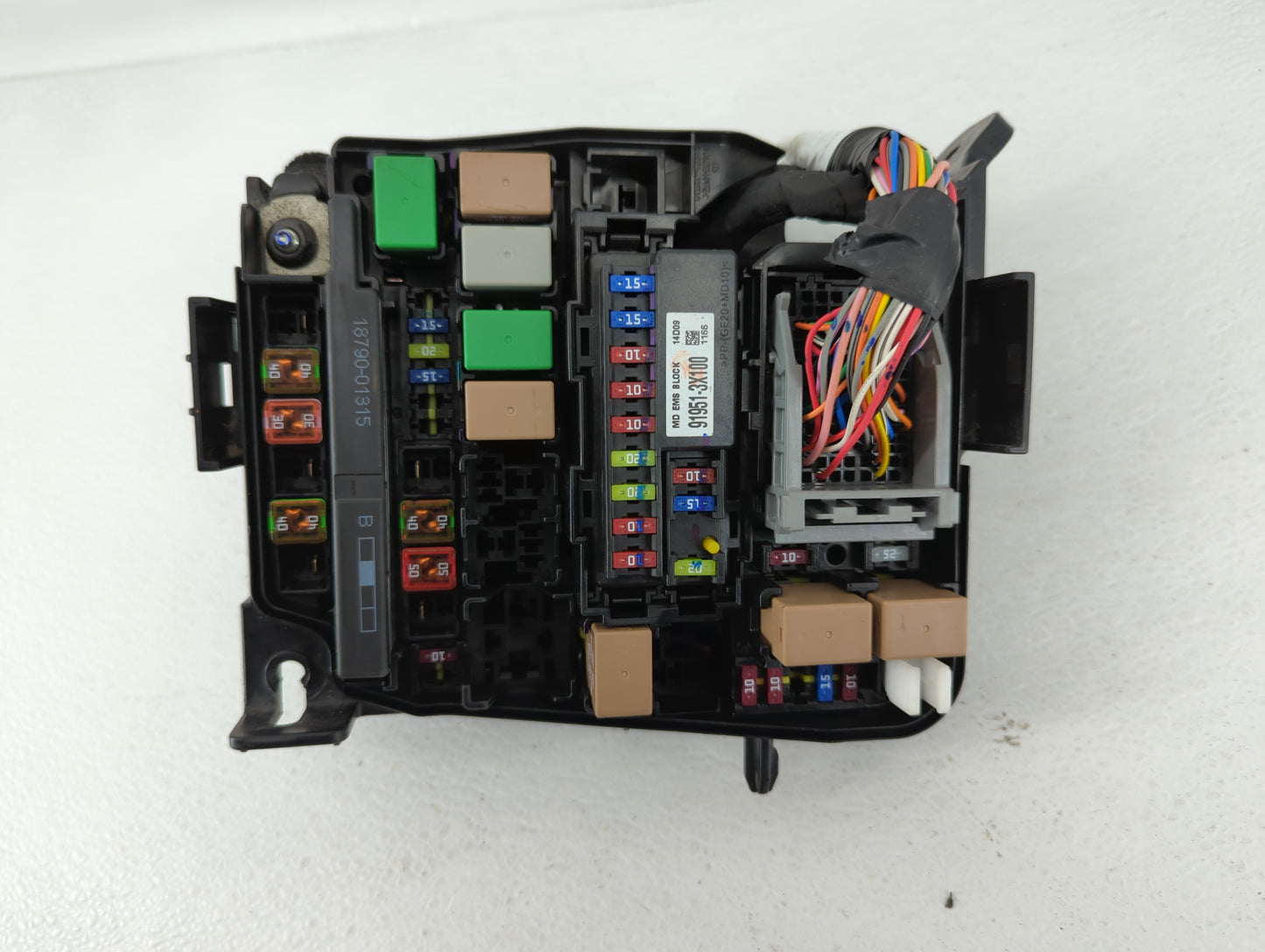 2014-2016 Hyundai Elantra Fusebox Fuse Box Panel Relay Module P/N:91951-3X710 Fits Fits 2014 2015 2016 OEM Used Auto Parts -