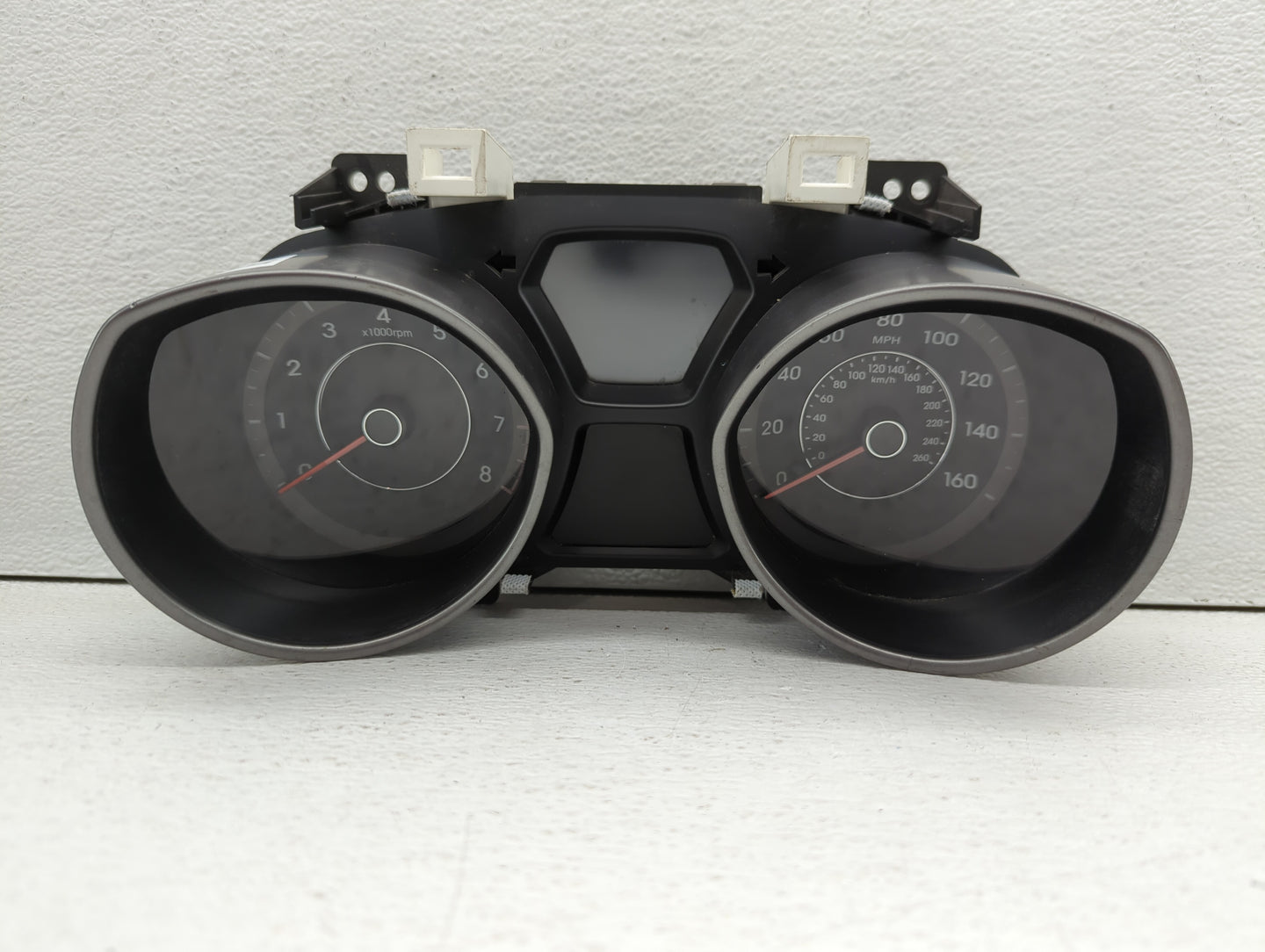 2014-2016 Hyundai Elantra Instrument Cluster Speedometer Gauges P/N:94004-3Y010 Fits Fits 2014 2015 2016 OEM Used Auto Parts