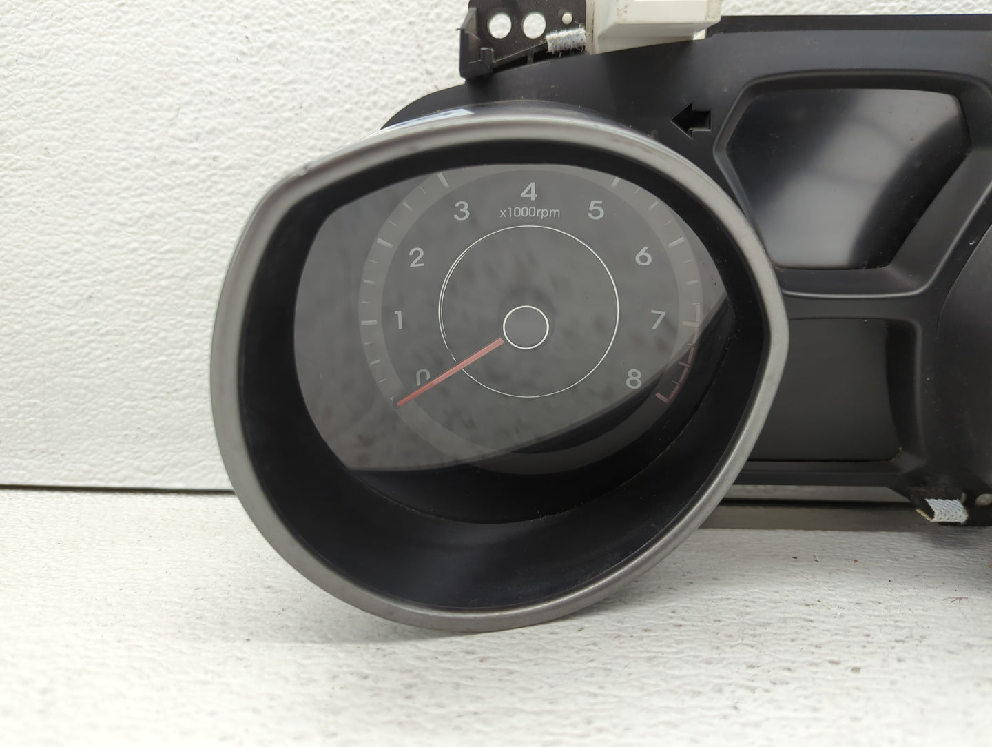 2014-2016 Hyundai Elantra Instrument Cluster Speedometer Gauges P/N:94004-3Y010 Fits Fits 2014 2015 2016 OEM Used Auto Parts