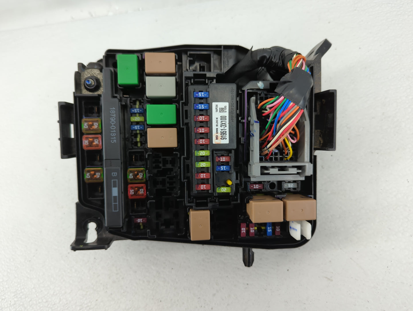 2014-2016 Hyundai Elantra Fusebox Fuse Box Panel Relay Module P/N:91951-3X710 Fits Fits 2014 2015 2016 OEM Used Auto Parts -