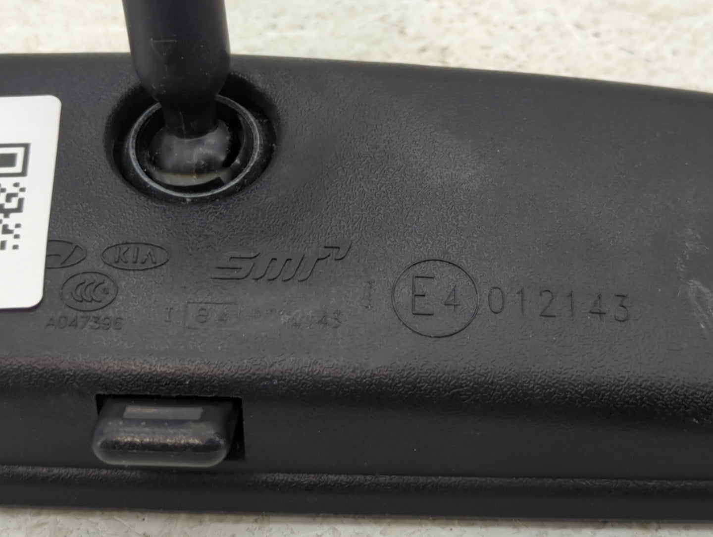 2013-2020 Hyundai Elantra Interior Rear View Mirror Replacement OEM P/N:E4012143 Fits OEM Used Auto Parts - Oemusedautoparts