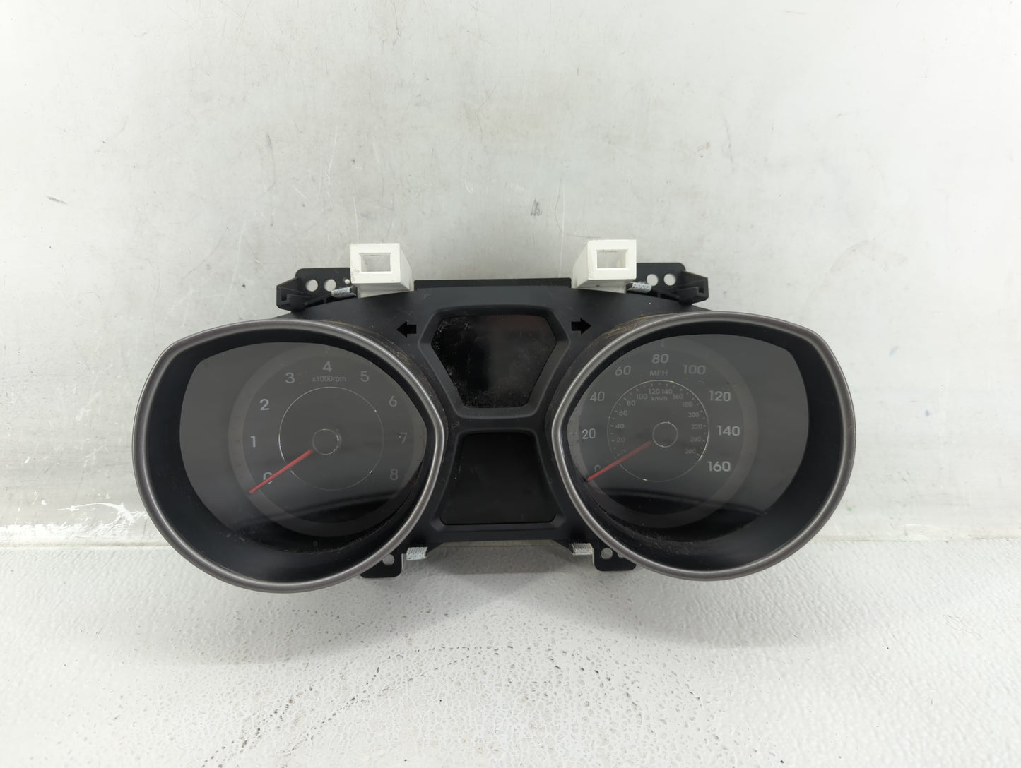 2014-2016 Hyundai Elantra Instrument Cluster Speedometer Gauges P/N:94004-3Y010 Fits Fits 2014 2015 2016 OEM Used Auto Parts
