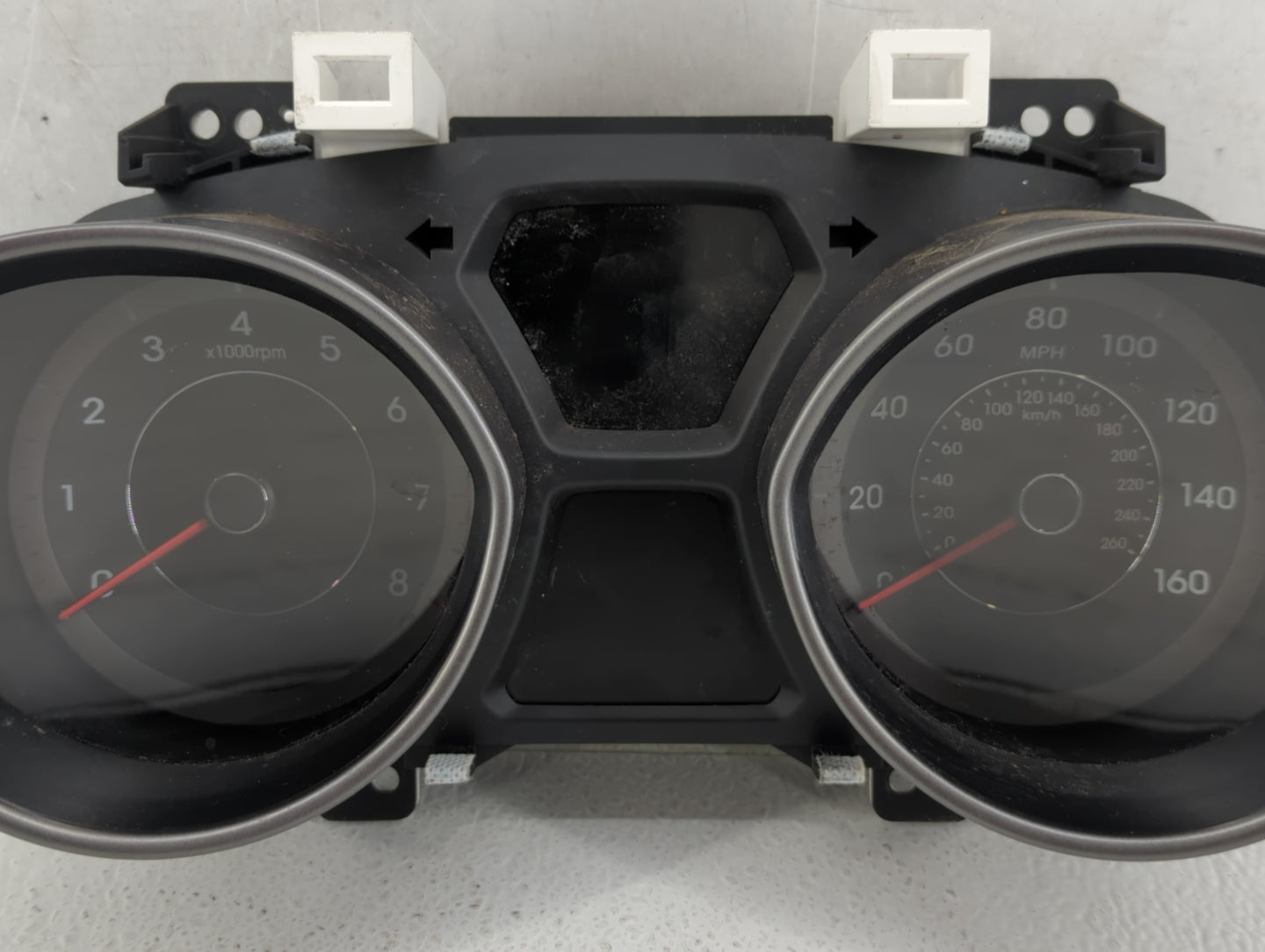 2014-2016 Hyundai Elantra Instrument Cluster Speedometer Gauges P/N:94004-3Y010 Fits Fits 2014 2015 2016 OEM Used Auto Parts