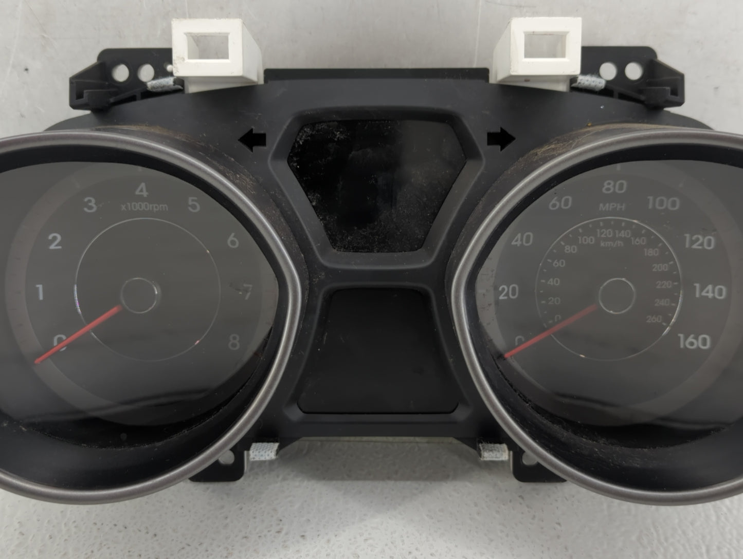 2014-2016 Hyundai Elantra Instrument Cluster Speedometer Gauges P/N:94004-3Y010 Fits Fits 2014 2015 2016 OEM Used Auto Parts