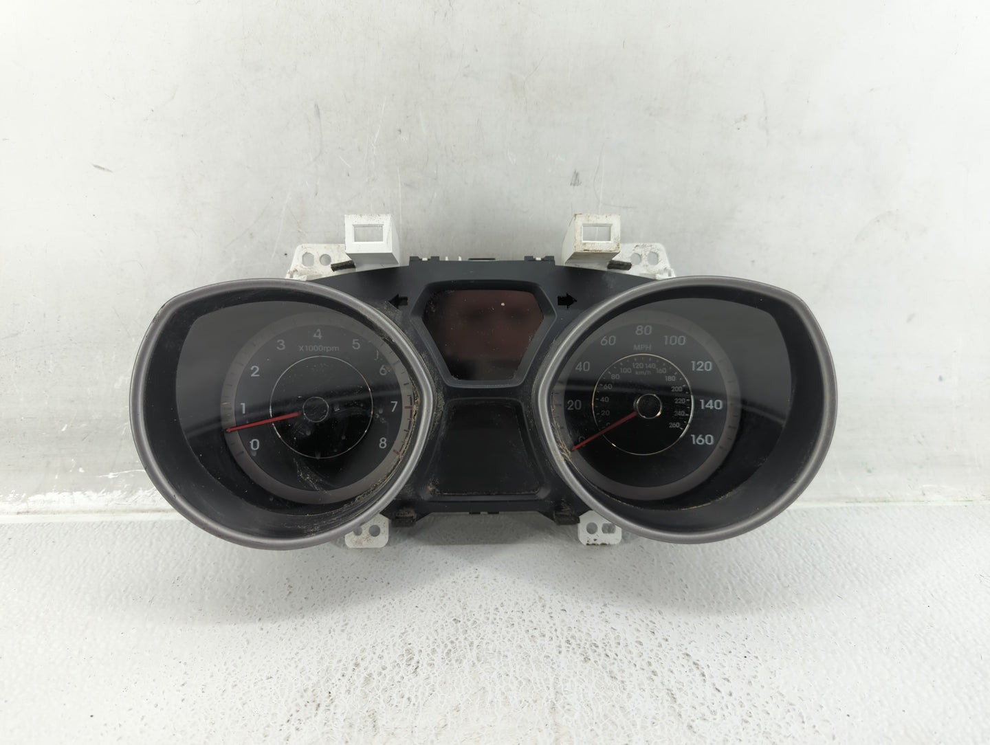 2014-2016 Hyundai Elantra Instrument Cluster Speedometer Gauges P/N:94004-3X210 Fits Fits 2014 2015 2016 OEM Used Auto Parts