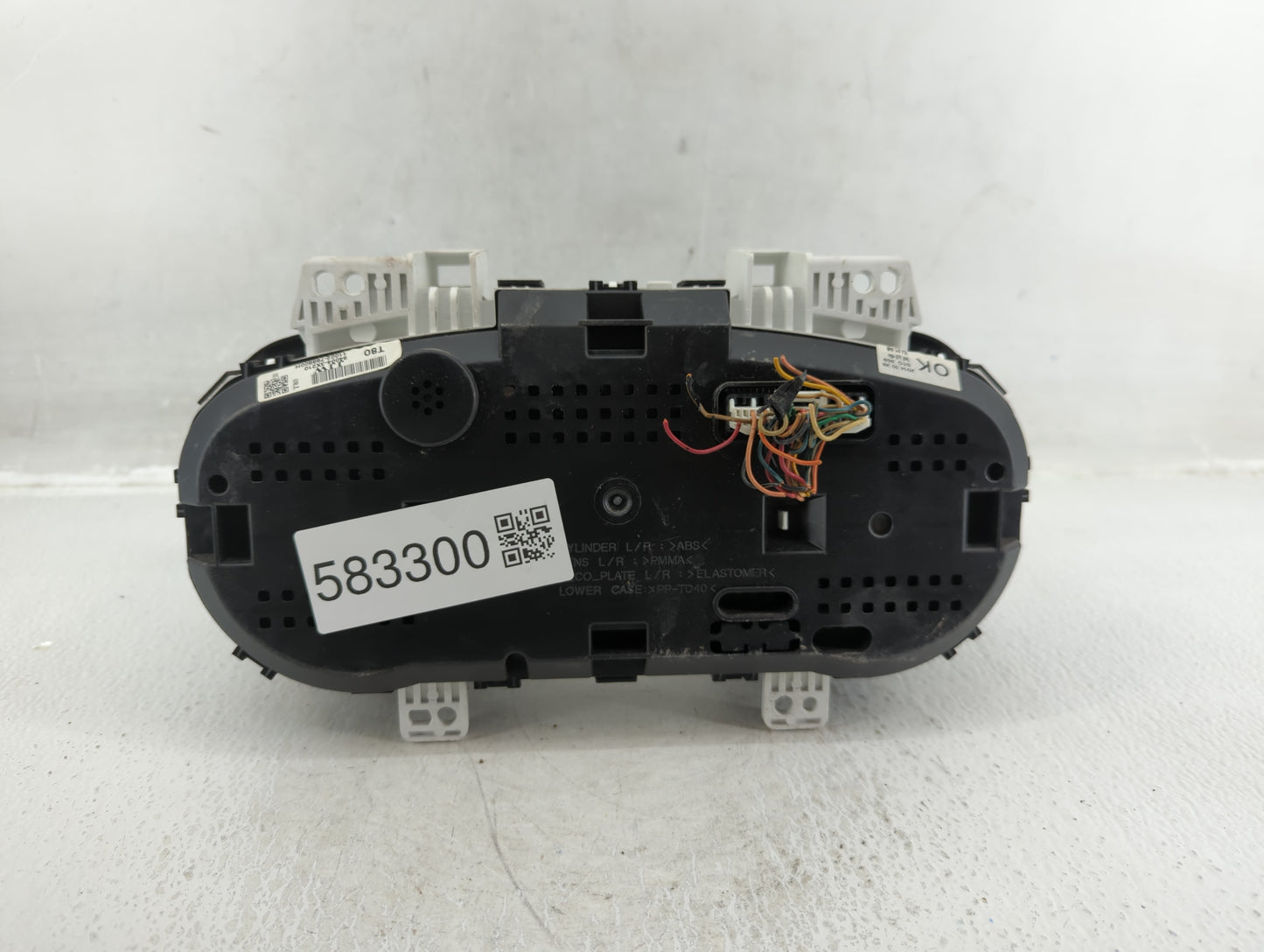 2014-2016 Hyundai Elantra Instrument Cluster Speedometer Gauges P/N:94004-3X210 Fits Fits 2014 2015 2016 OEM Used Auto Parts