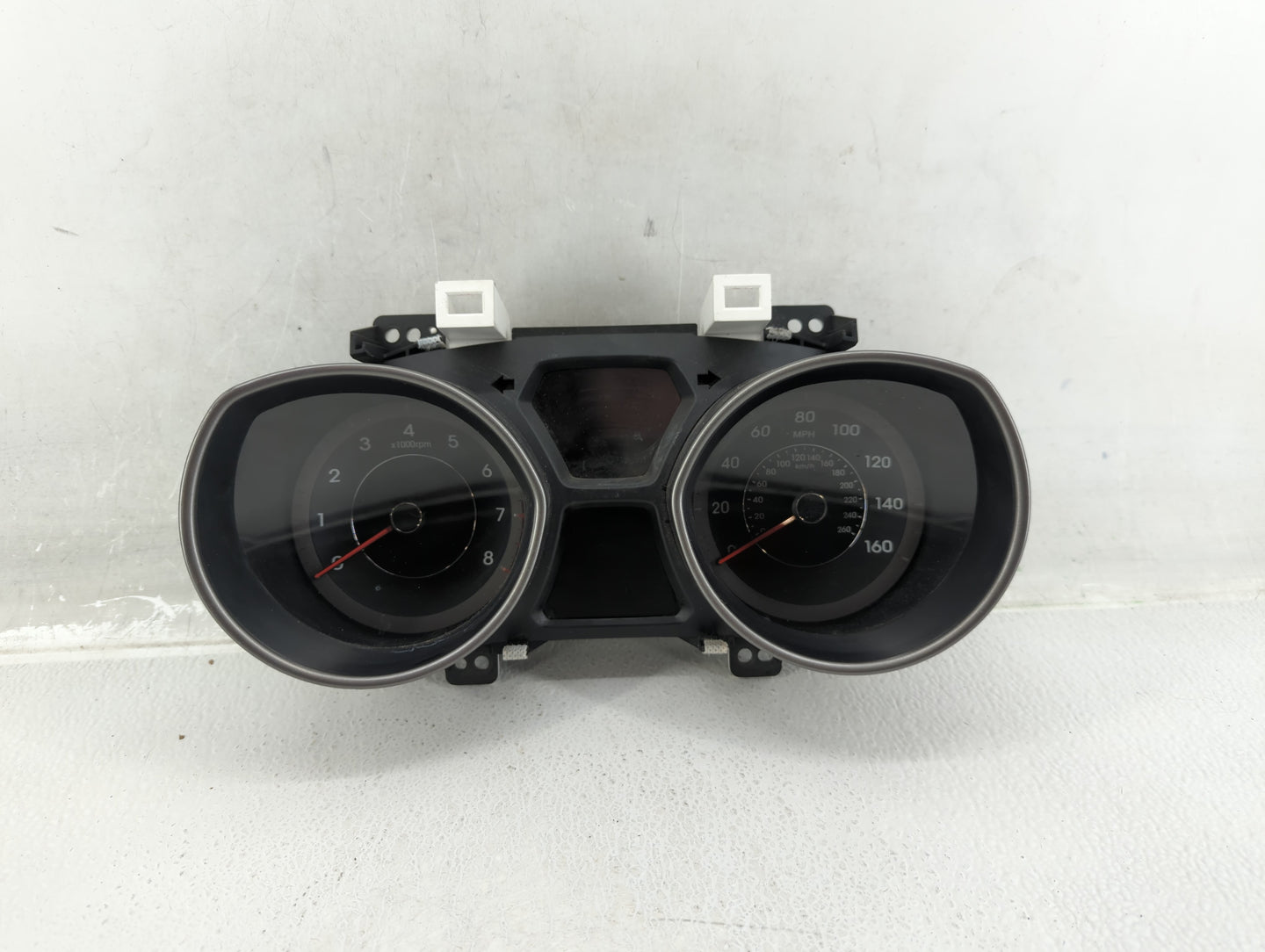 2014-2016 Hyundai Elantra Instrument Cluster Speedometer Gauges P/N:94004-3Y010 Fits Fits 2014 2015 2016 OEM Used Auto Parts