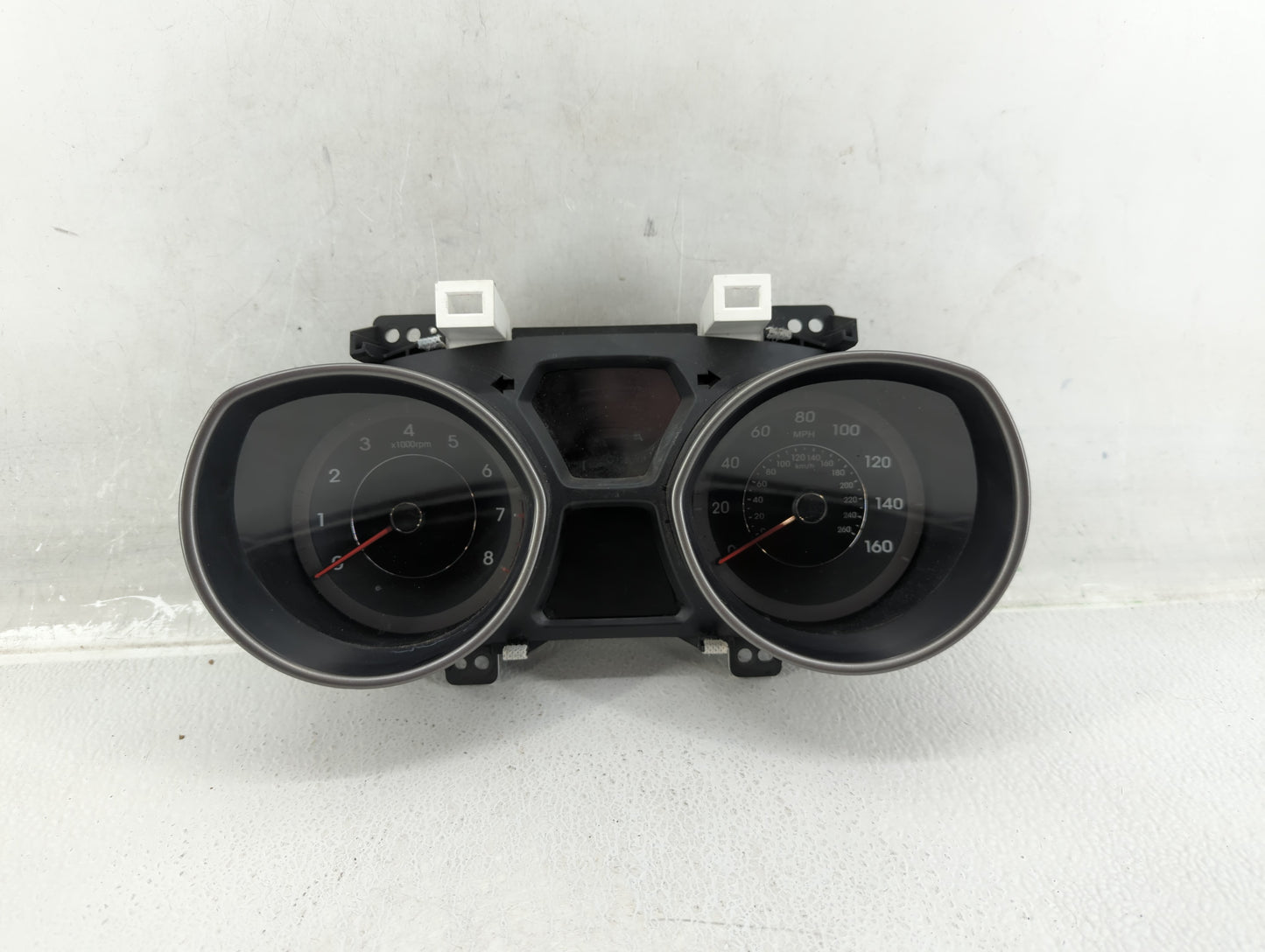 2014-2016 Hyundai Elantra Instrument Cluster Speedometer Gauges P/N:94004-3Y010 Fits Fits 2014 2015 2016 OEM Used Auto Parts