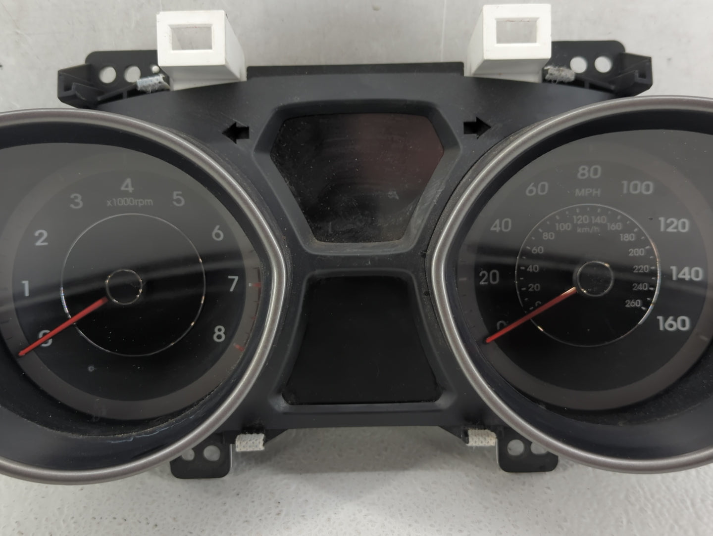 2014-2016 Hyundai Elantra Instrument Cluster Speedometer Gauges P/N:94004-3Y010 Fits Fits 2014 2015 2016 OEM Used Auto Parts