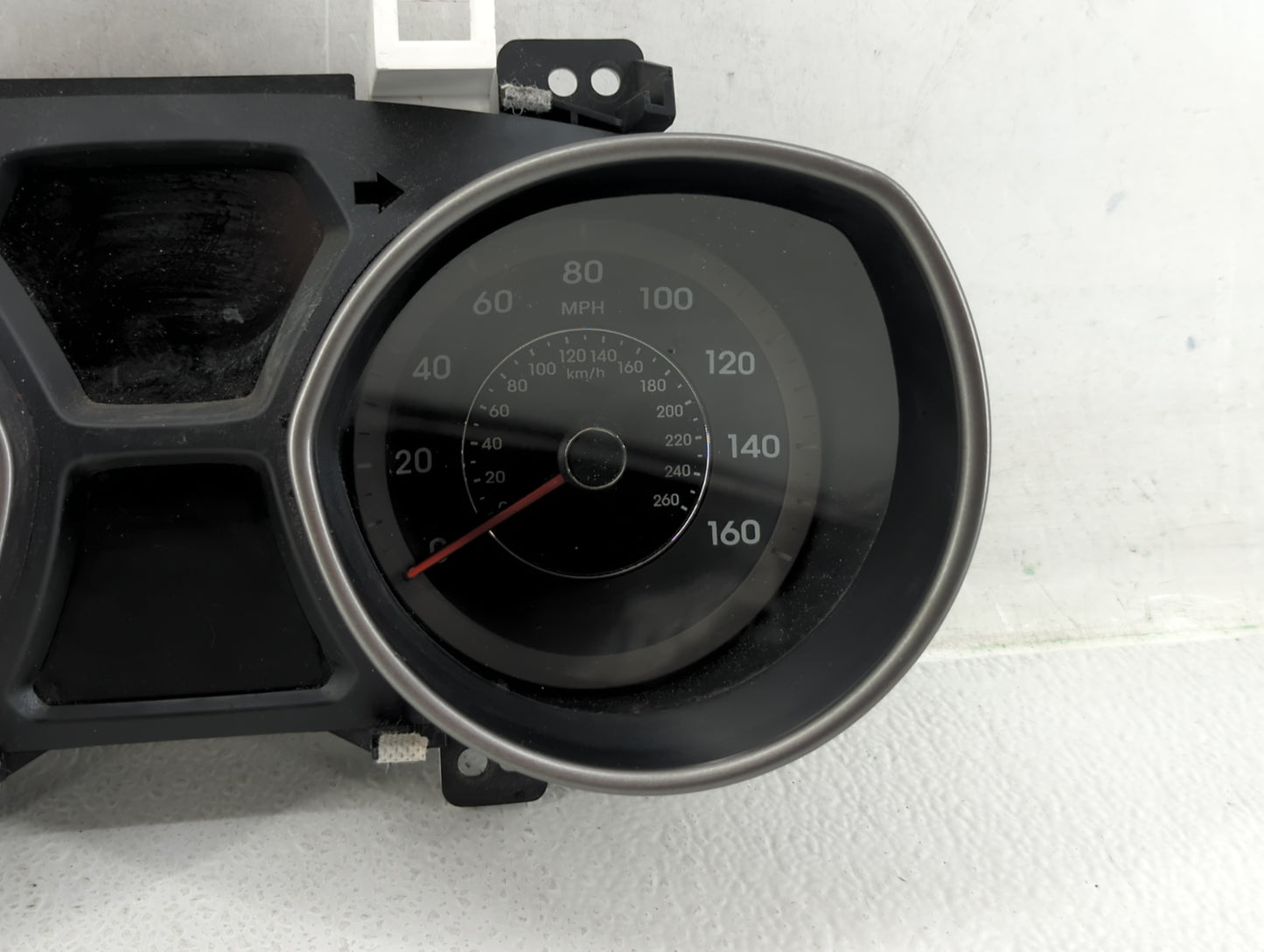 2014-2016 Hyundai Elantra Instrument Cluster Speedometer Gauges P/N:94004-3Y010 Fits Fits 2014 2015 2016 OEM Used Auto Parts