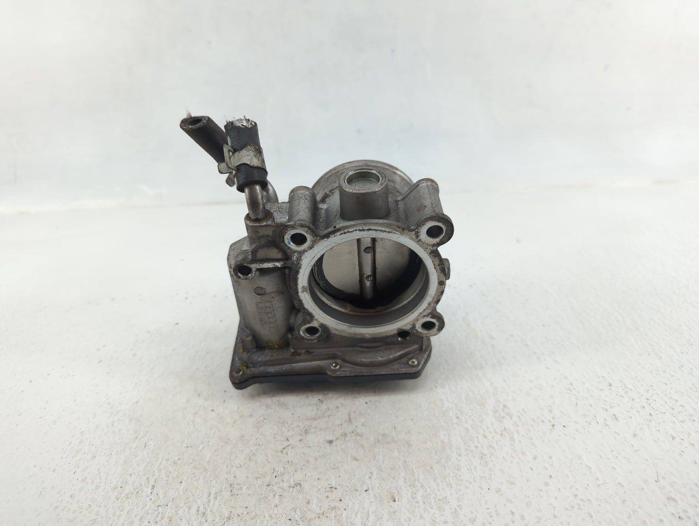 2011-2020 Hyundai Elantra Throttle Body P/N:35100-2E000 Fits Fits 2011 2012 2013 2014 2015 2016 2017 2018 2019 2020 2021 OEM
