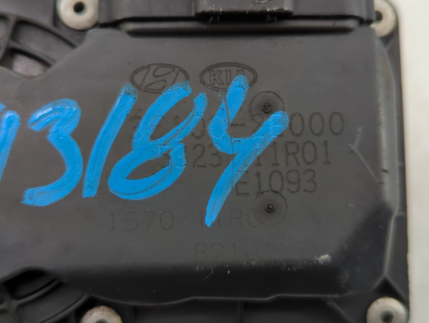 2011-2020 Hyundai Elantra Throttle Body P/N:35100-2E000 Fits Fits 2011 2012 2013 2014 2015 2016 2017 2018 2019 2020 2021 OEM