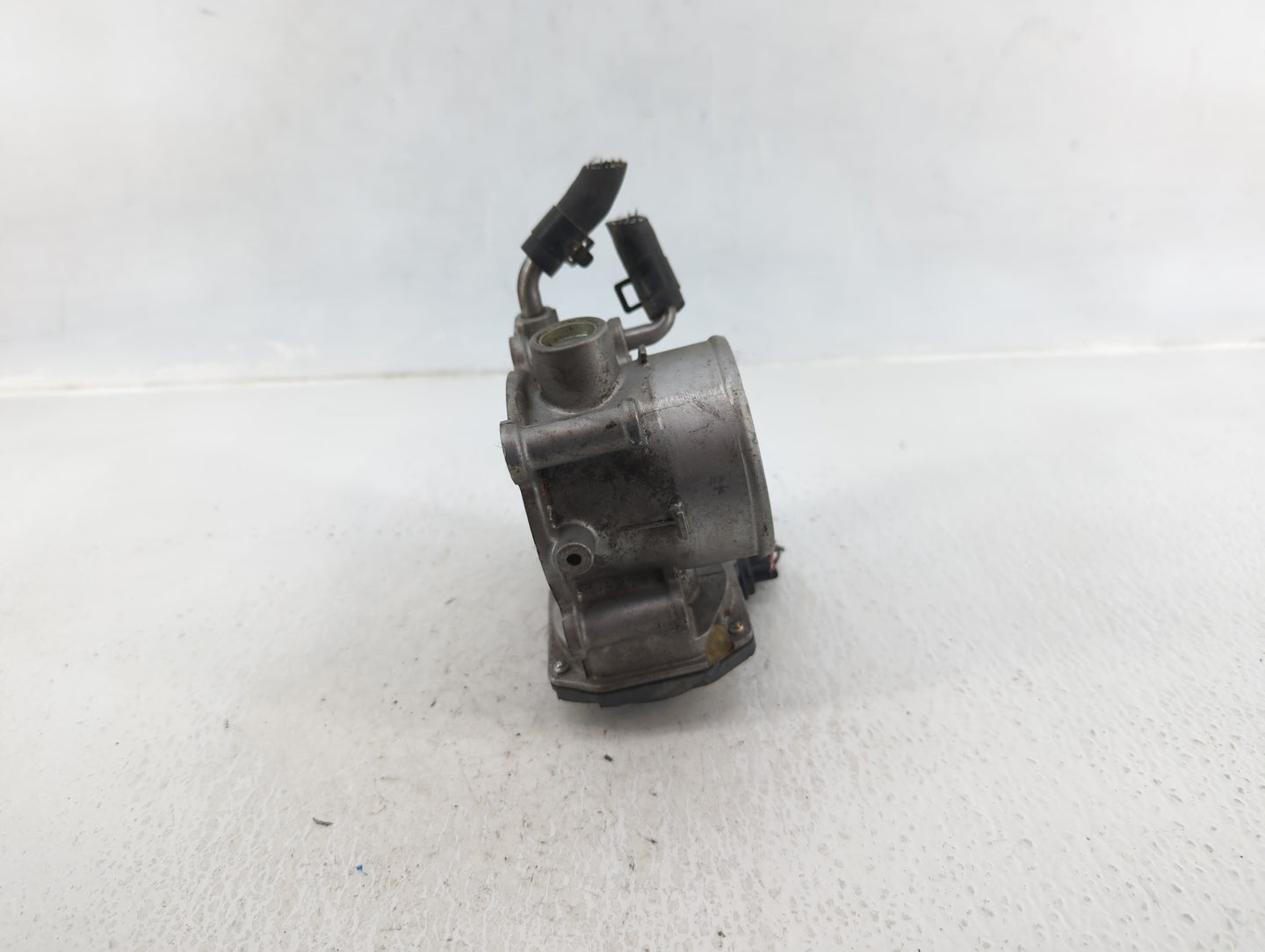 2011-2020 Hyundai Elantra Throttle Body P/N:3510-2E000 Fits Fits 2011 2012 2013 2014 2015 2016 2017 2018 2019 2020 2021 OEM 