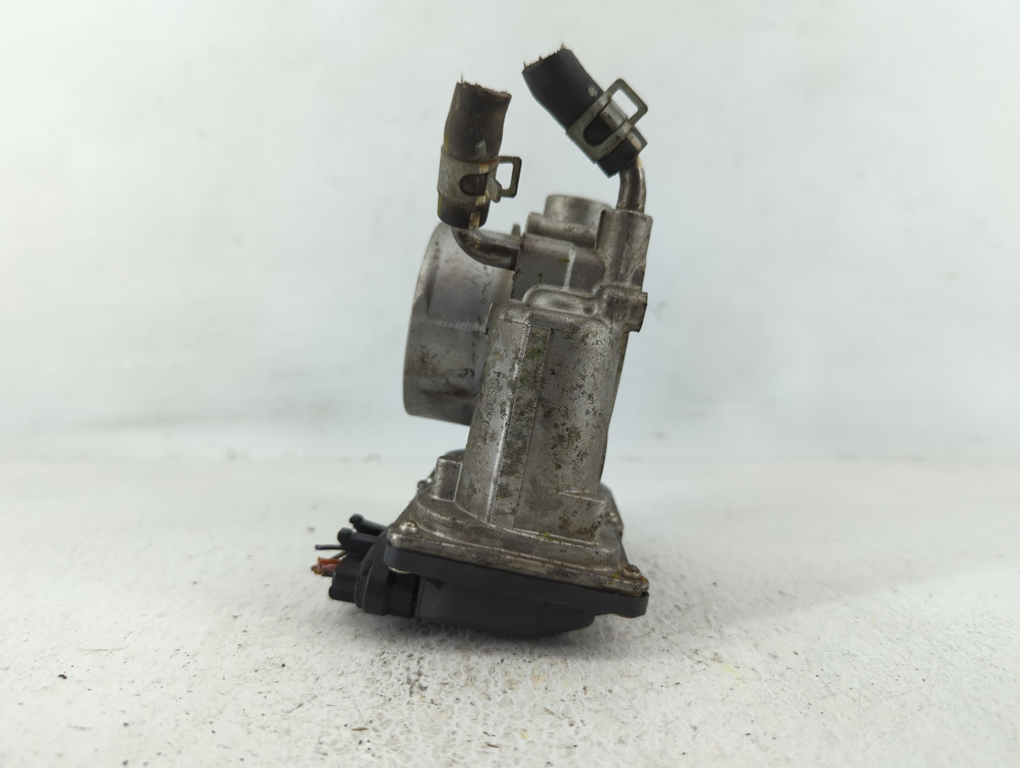 2011-2020 Hyundai Elantra Throttle Body P/N:35100-2E000 Fits Fits 2011 2012 2013 2014 2015 2016 2017 2018 2019 2020 2021 OEM