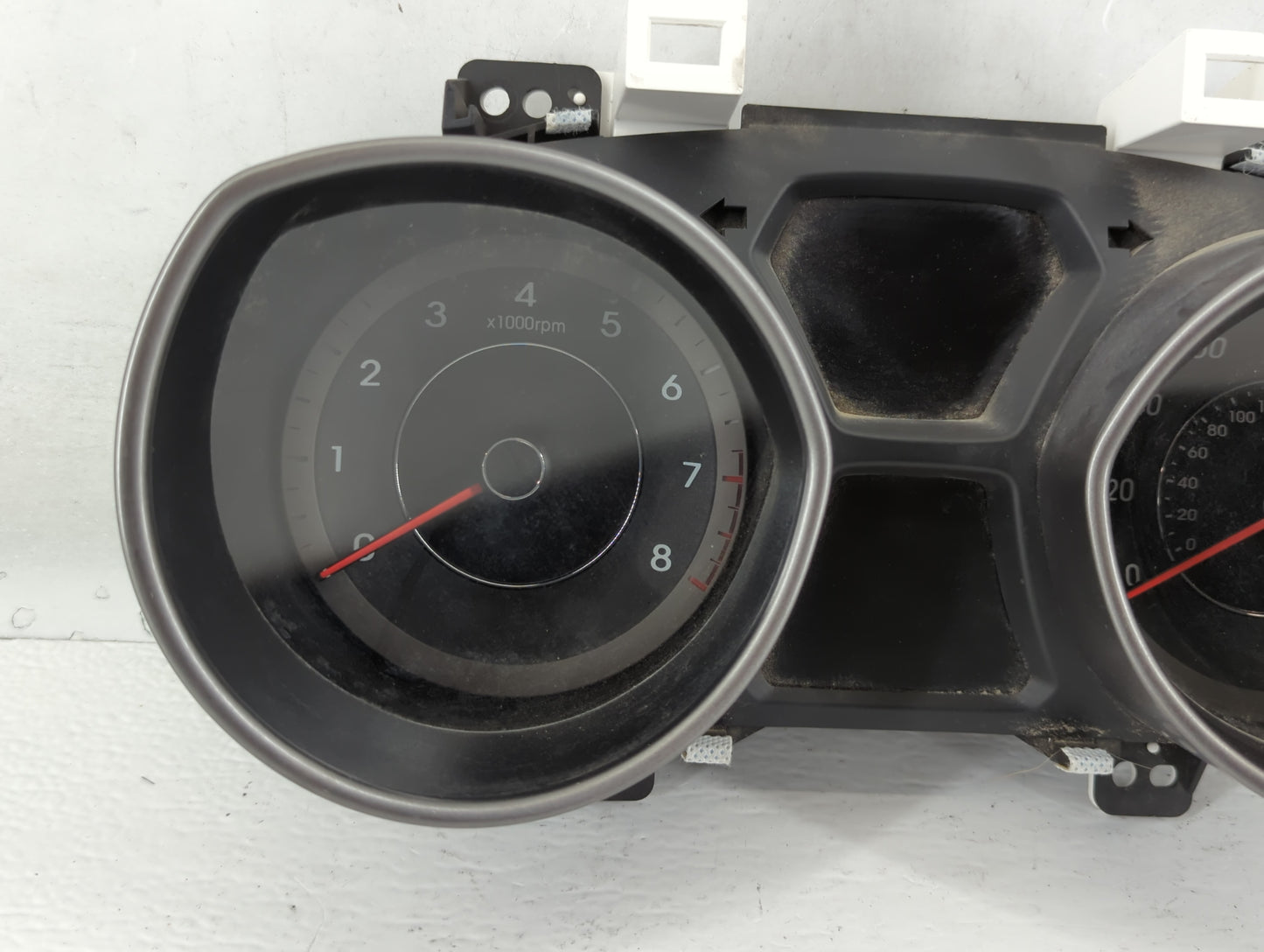 2014-2016 Hyundai Elantra Instrument Cluster Speedometer Gauges P/N:94004-3Y010 Fits Fits 2014 2015 2016 OEM Used Auto Parts