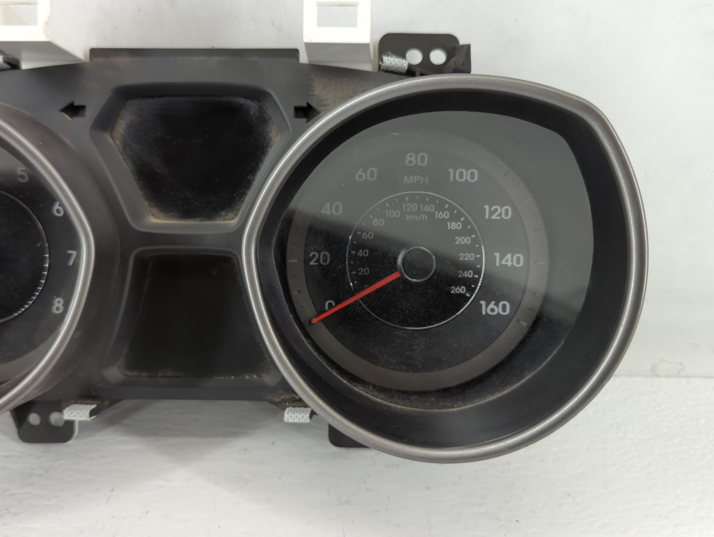 2014-2016 Hyundai Elantra Instrument Cluster Speedometer Gauges P/N:94004-3Y010 Fits Fits 2014 2015 2016 OEM Used Auto Parts