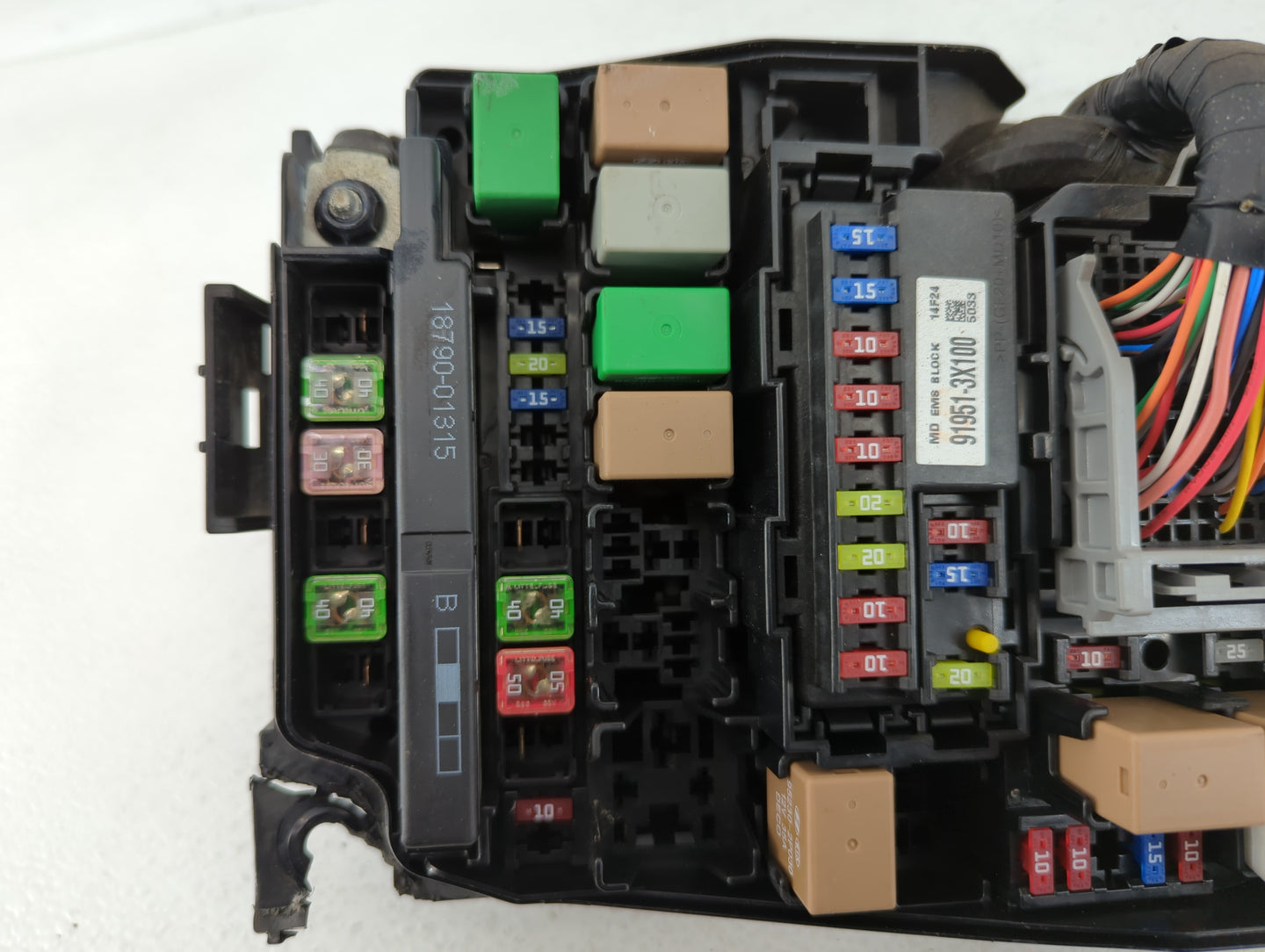 2014-2016 Hyundai Elantra Fusebox Fuse Box Panel Relay Module P/N:91265 3X060 Fits Fits 2014 2015 2016 OEM Used Auto Parts -