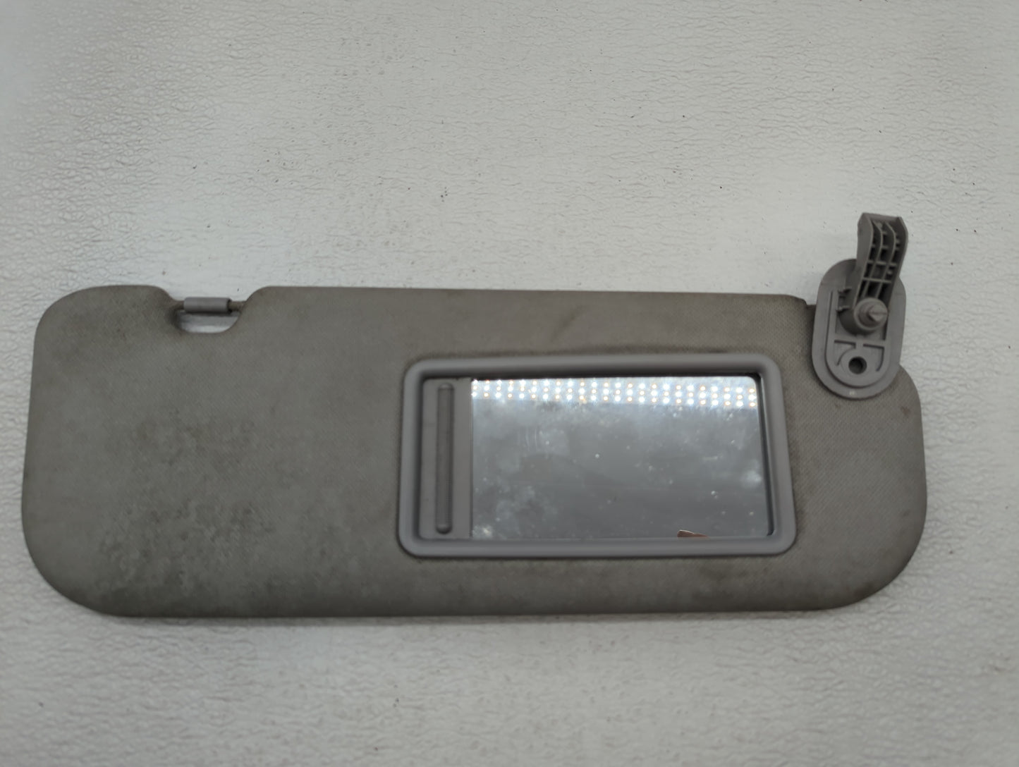 2014-2016 Hyundai Elantra Sun Visor Shade Replacement Passenger Right Mirror Fits Fits 2014 2015 2016 OEM Used Auto Parts - 