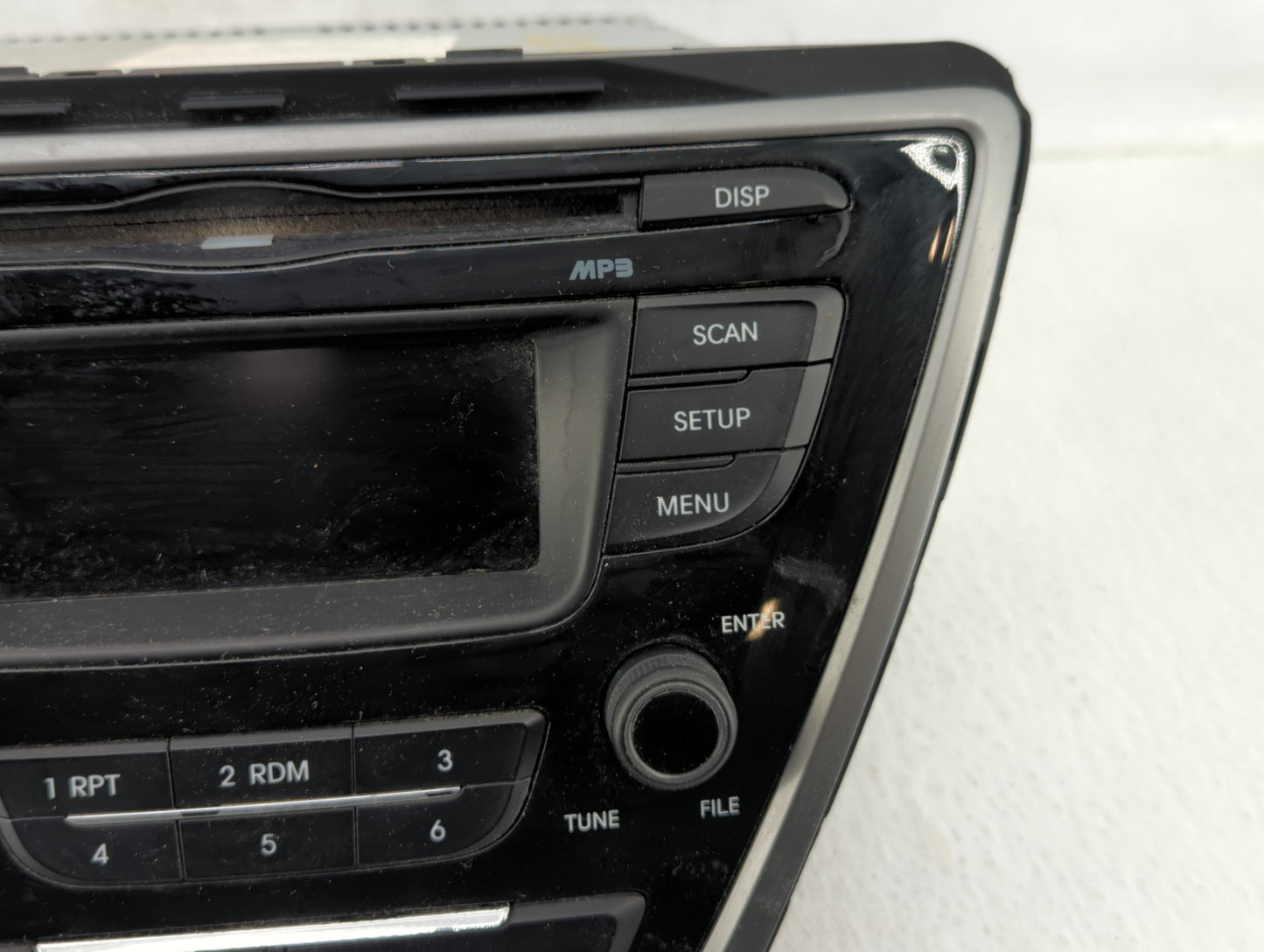 2014-2016 Hyundai Elantra Am Fm Cd Player Radio Receiver - Oemusedautoparts1.com