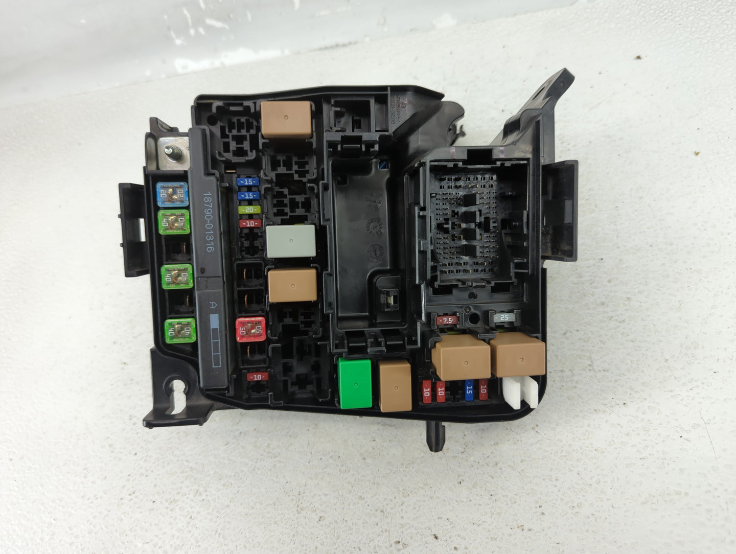 2014-2015 Hyundai Elantra Fusebox Fuse Box Panel Relay Module P/N:91239 A5245 Fits Fits 2014 2015 OEM Used Auto Parts - Oemu