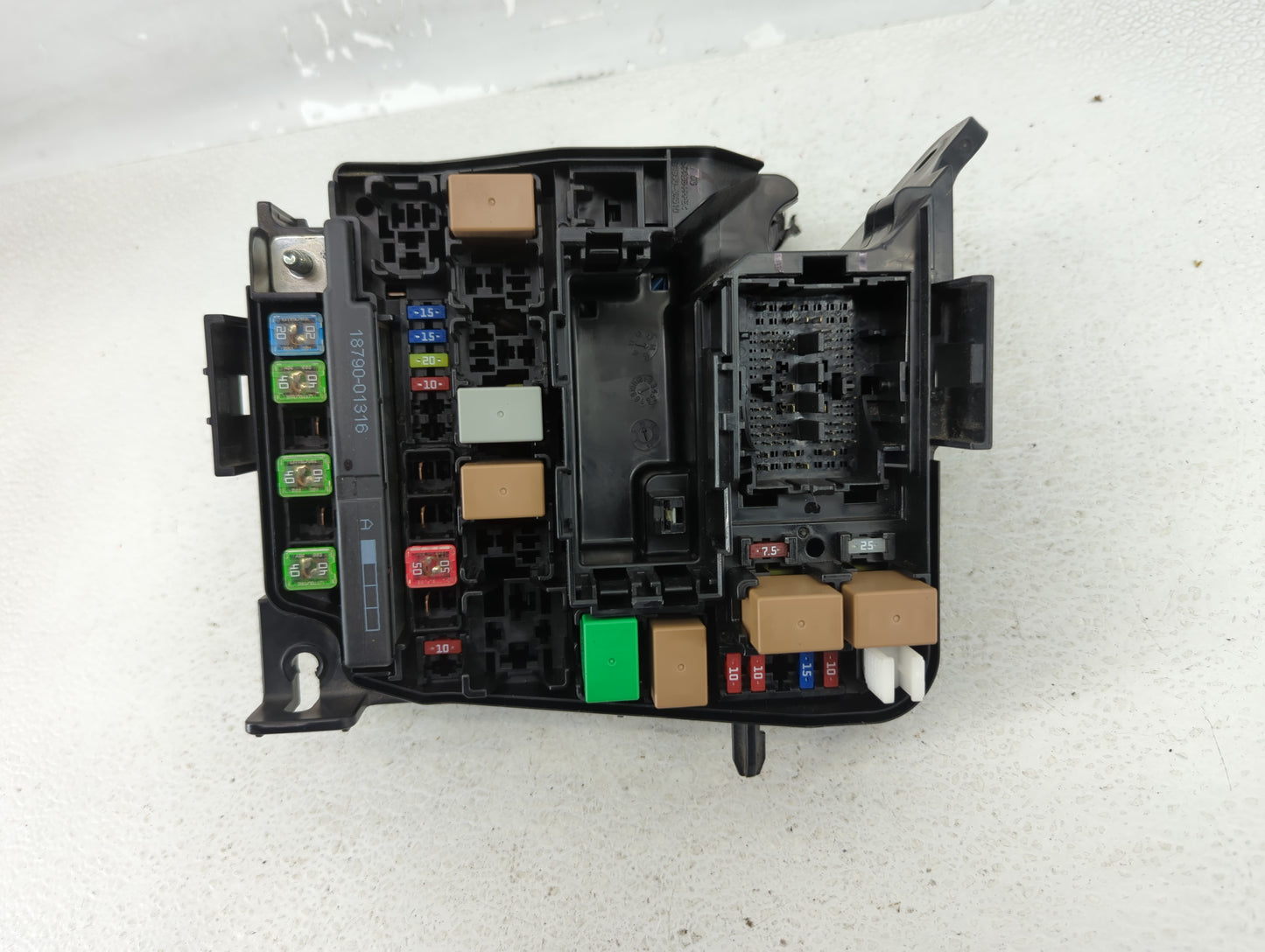 2014-2015 Hyundai Elantra Fusebox Fuse Box Panel Relay Module P/N:91239 A5245 Fits Fits 2014 2015 OEM Used Auto Parts - Oemu