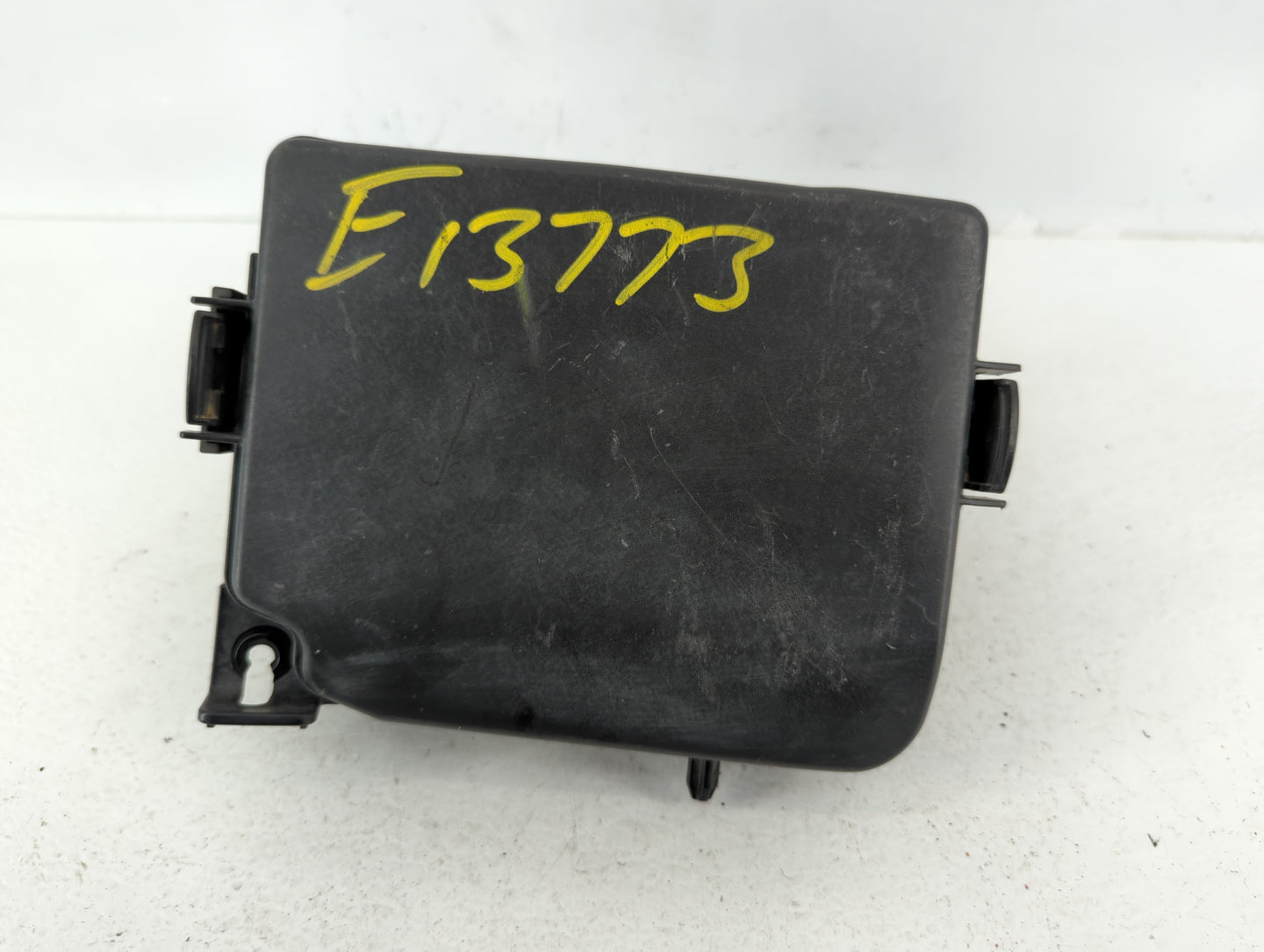 2014-2016 Hyundai Elantra Fusebox Fuse Box Panel Relay Module P/N:91265 3X080 Fits Fits 2014 2015 2016 OEM Used Auto Parts -