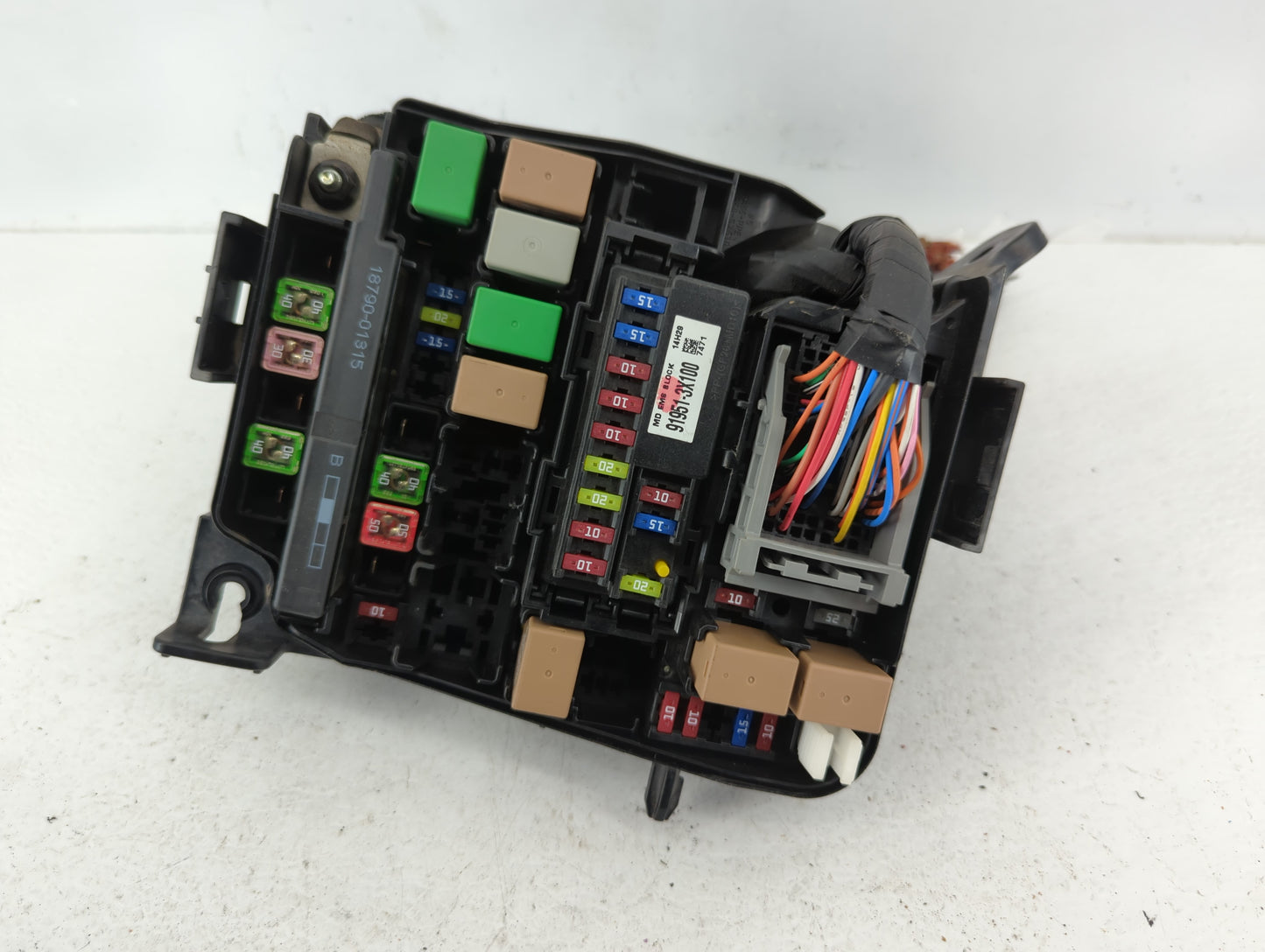 2014-2016 Hyundai Elantra Fusebox Fuse Box Panel Relay Module P/N:91265 3X080 Fits Fits 2014 2015 2016 OEM Used Auto Parts -
