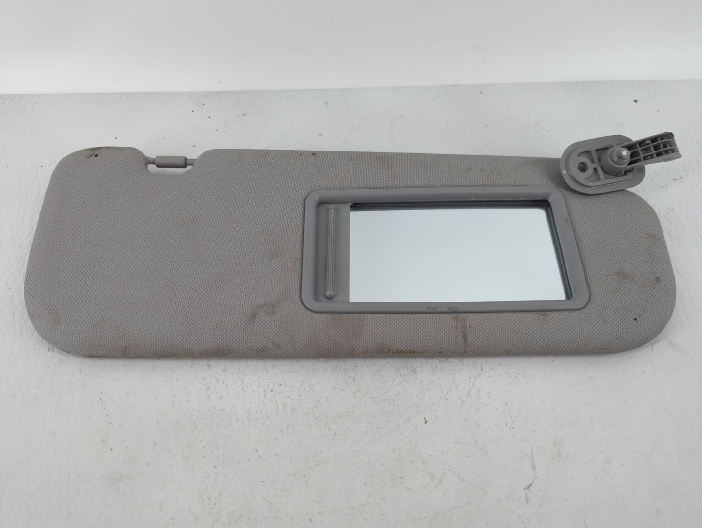 2014-2016 Hyundai Elantra Sun Visor Shade Replacement Passenger Right Mirror Fits Fits 2014 2015 2016 OEM Used Auto Parts - 