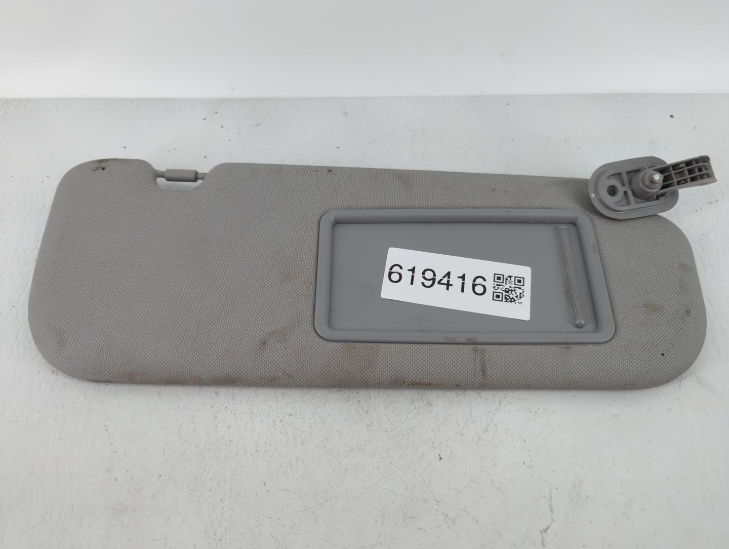 2014-2016 Hyundai Elantra Sun Visor Shade Replacement Passenger Right Mirror Fits Fits 2014 2015 2016 OEM Used Auto Parts - 
