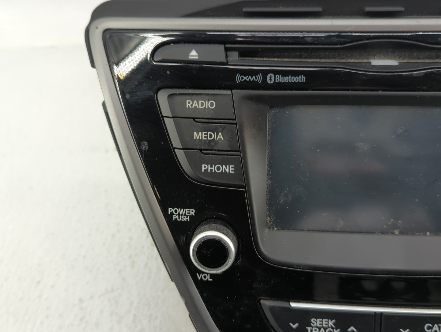 2014-2016 Hyundai Elantra Am Fm Cd Player Radio Receiver - Oemusedautoparts1.com