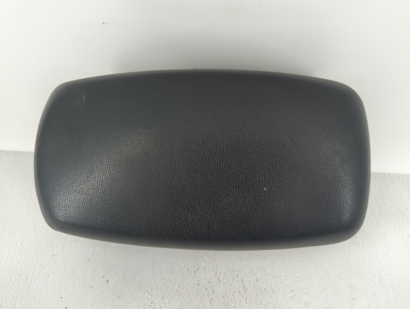 2015 Hyundai Elantra Center Console Armrest Cover Lid Black - Oemusedautoparts1.com