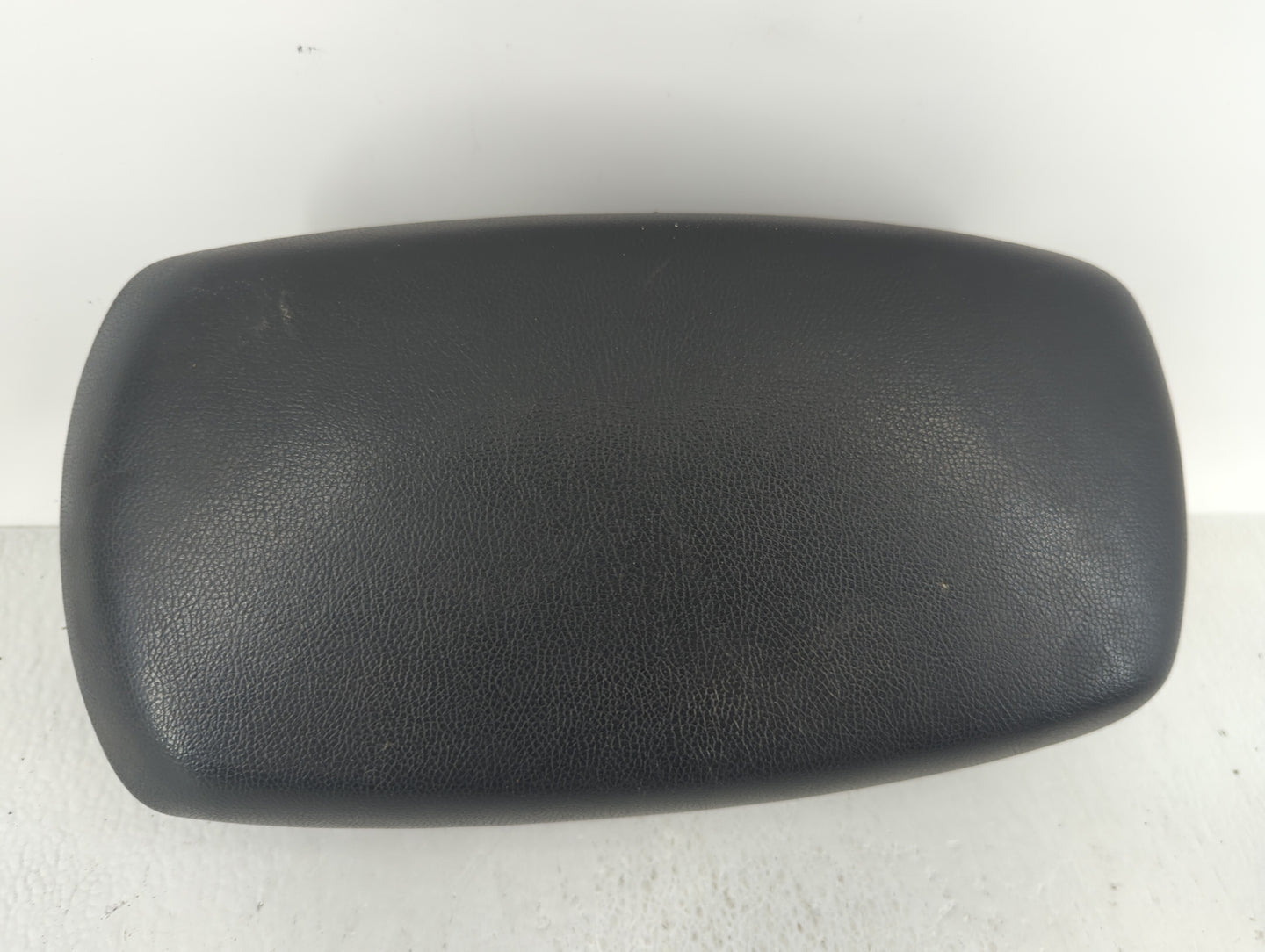 2015 Hyundai Elantra Center Console Armrest Cover Lid Black - Oemusedautoparts1.com