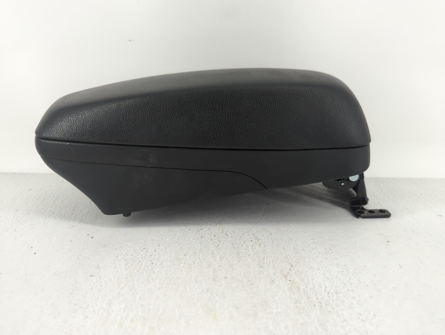 2015 Hyundai Elantra Center Console Armrest Cover Lid Black - Oemusedautoparts1.com